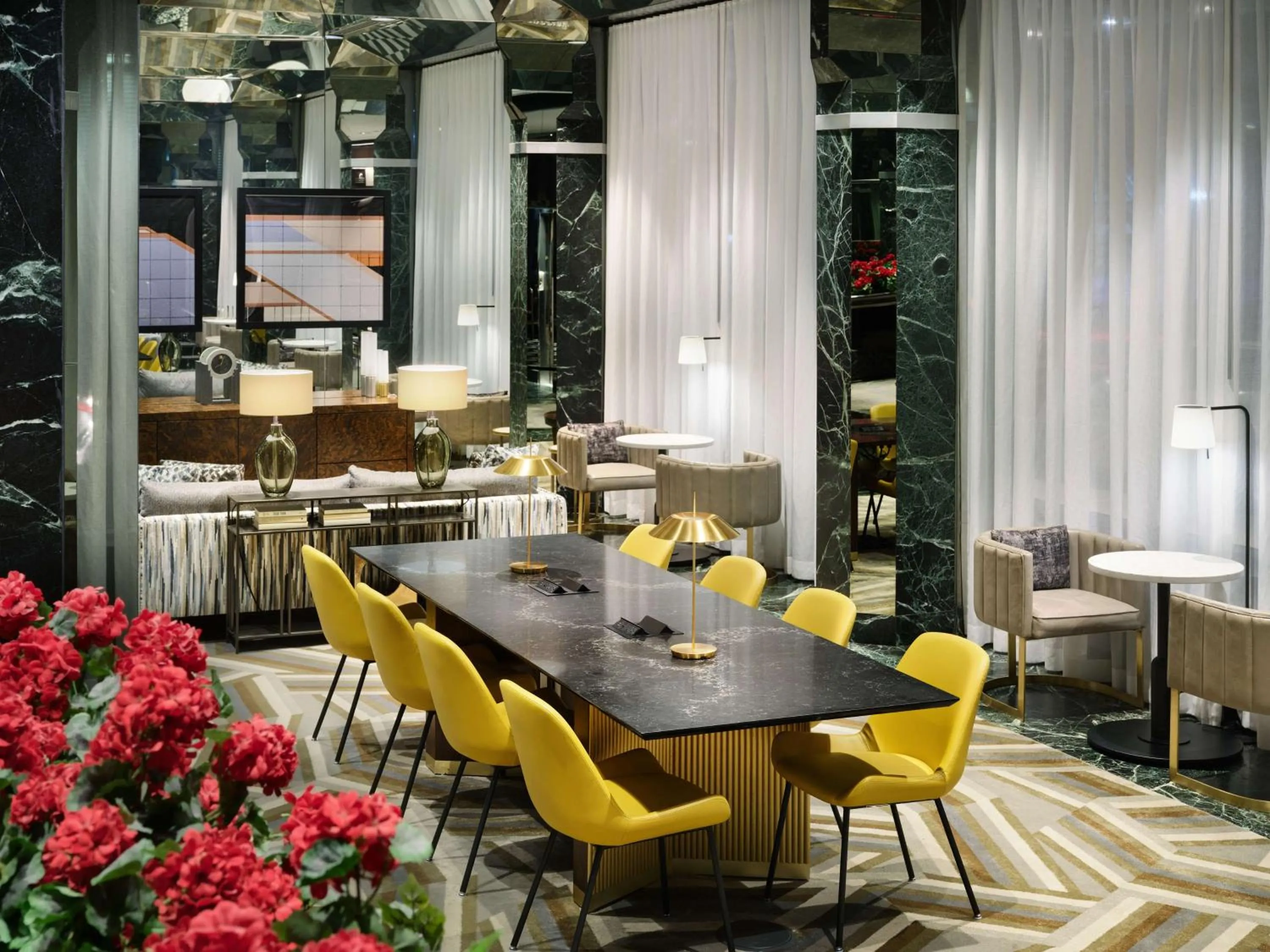 Lobby or reception in Millennium Hilton New York One UN Plaza