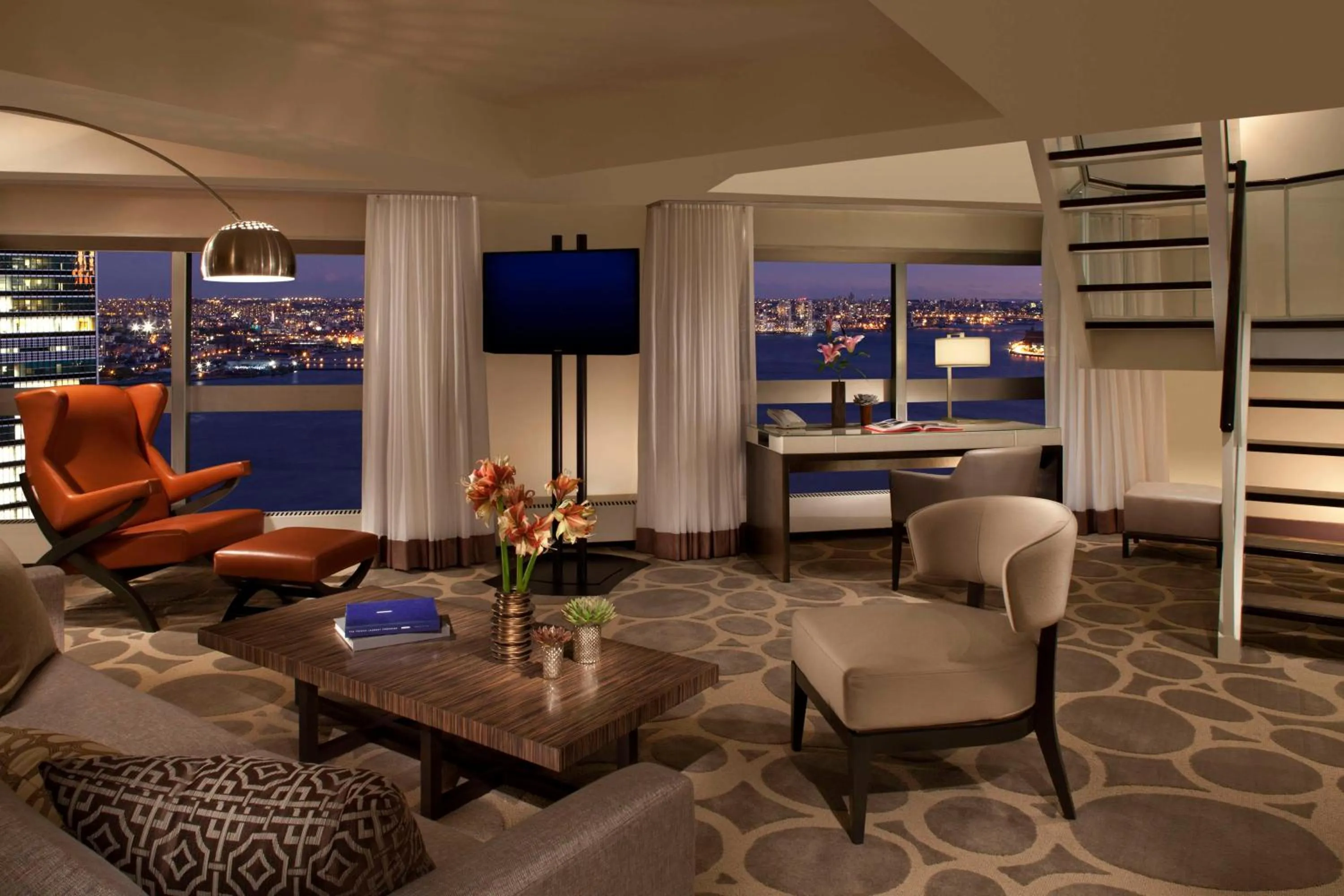 Loft Suite – King Bed in Millennium Hilton New York One UN Plaza