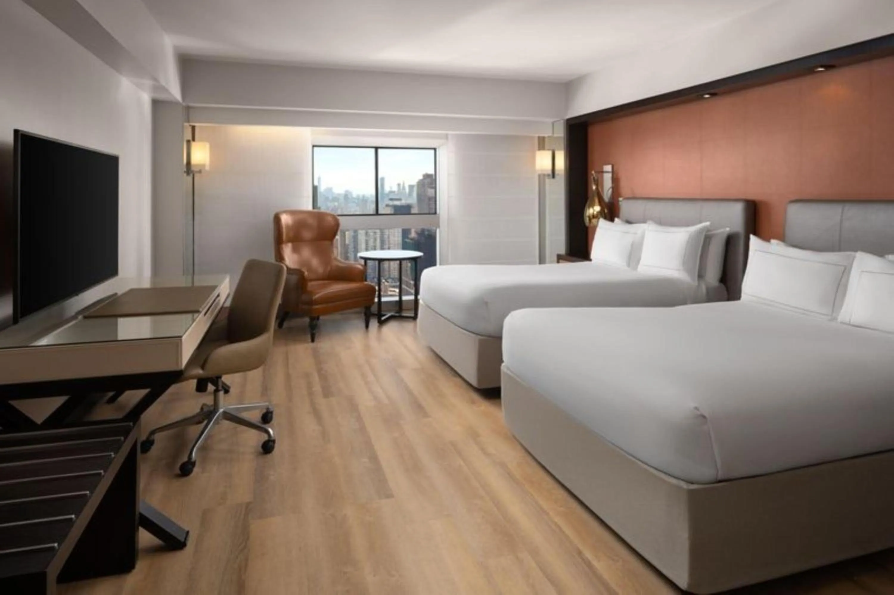 Bedroom, Bed in Millennium Hilton New York One UN Plaza