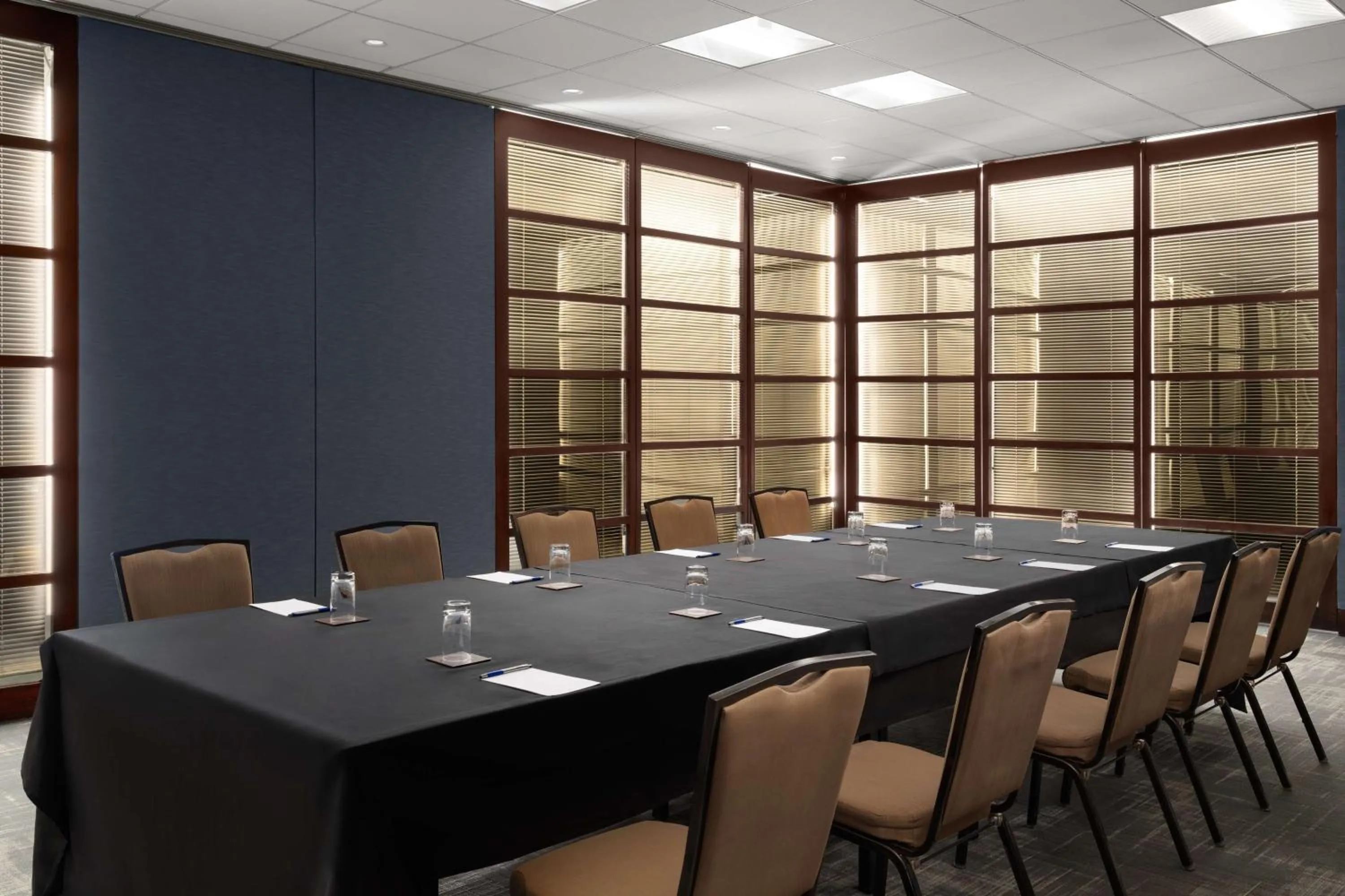 Meeting/conference room in Millennium Hilton New York One UN Plaza