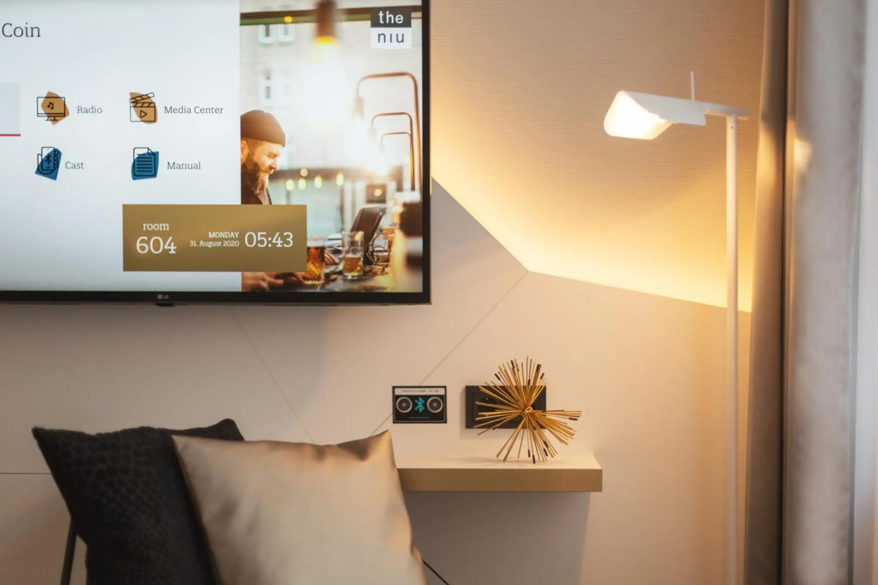 Standard Double Room in Holiday Inn - the niu, Coin Frankfurt Ostend by IHG Standard Double Room in Holiday Inn - the niu, Coin Frankfurt Ostend by IHG