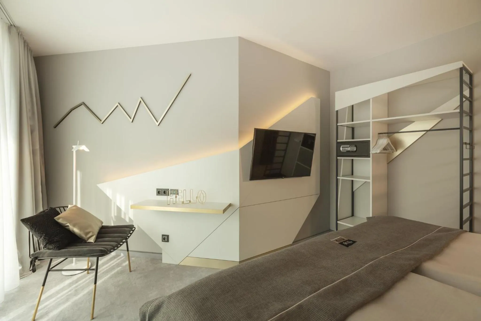 Photo of the whole room, Bed in Holiday Inn - the niu, Coin Frankfurt Ostend by IHG