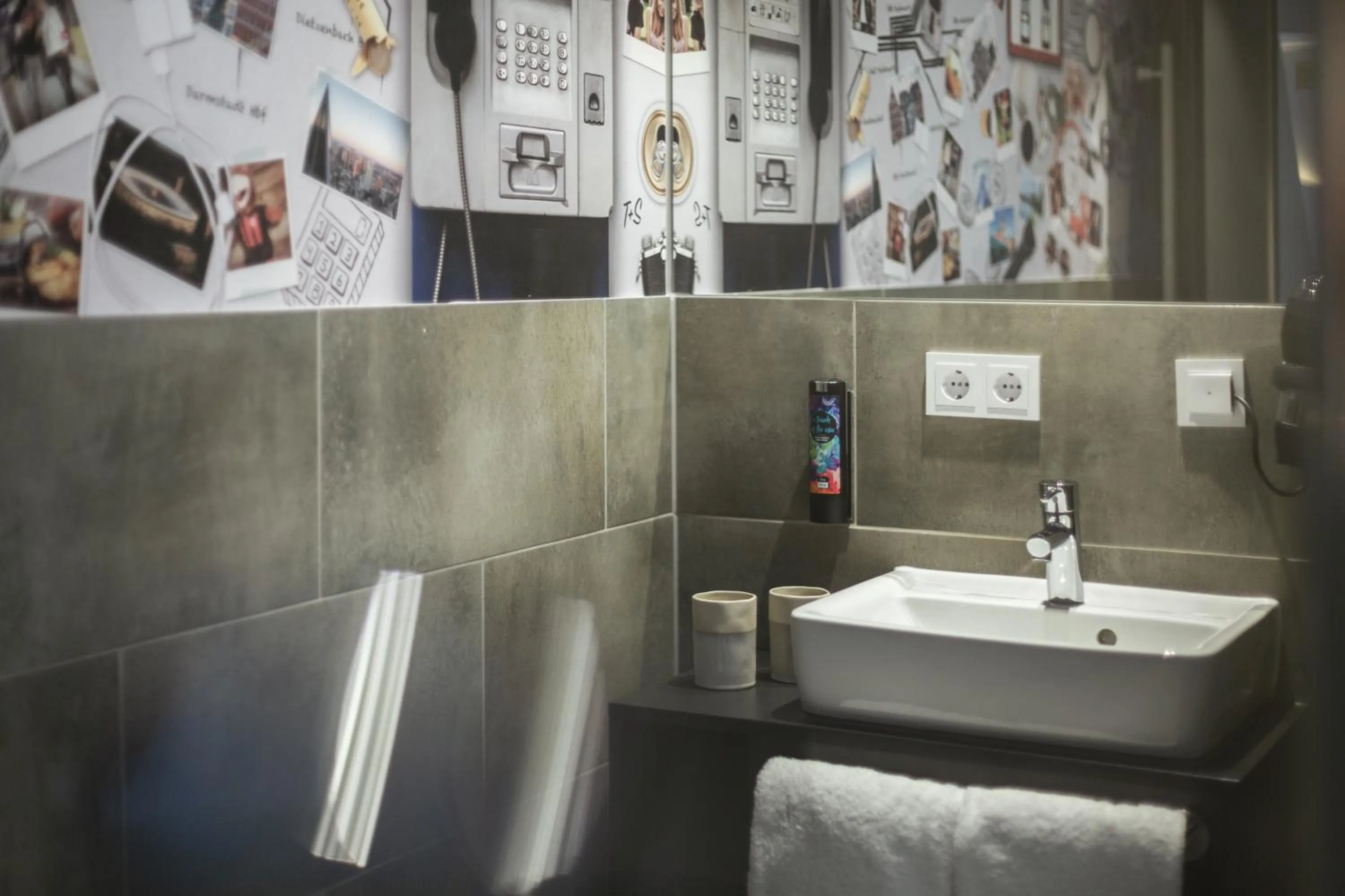 Bathroom in Holiday Inn - the niu, Coin Frankfurt Ostend by IHG