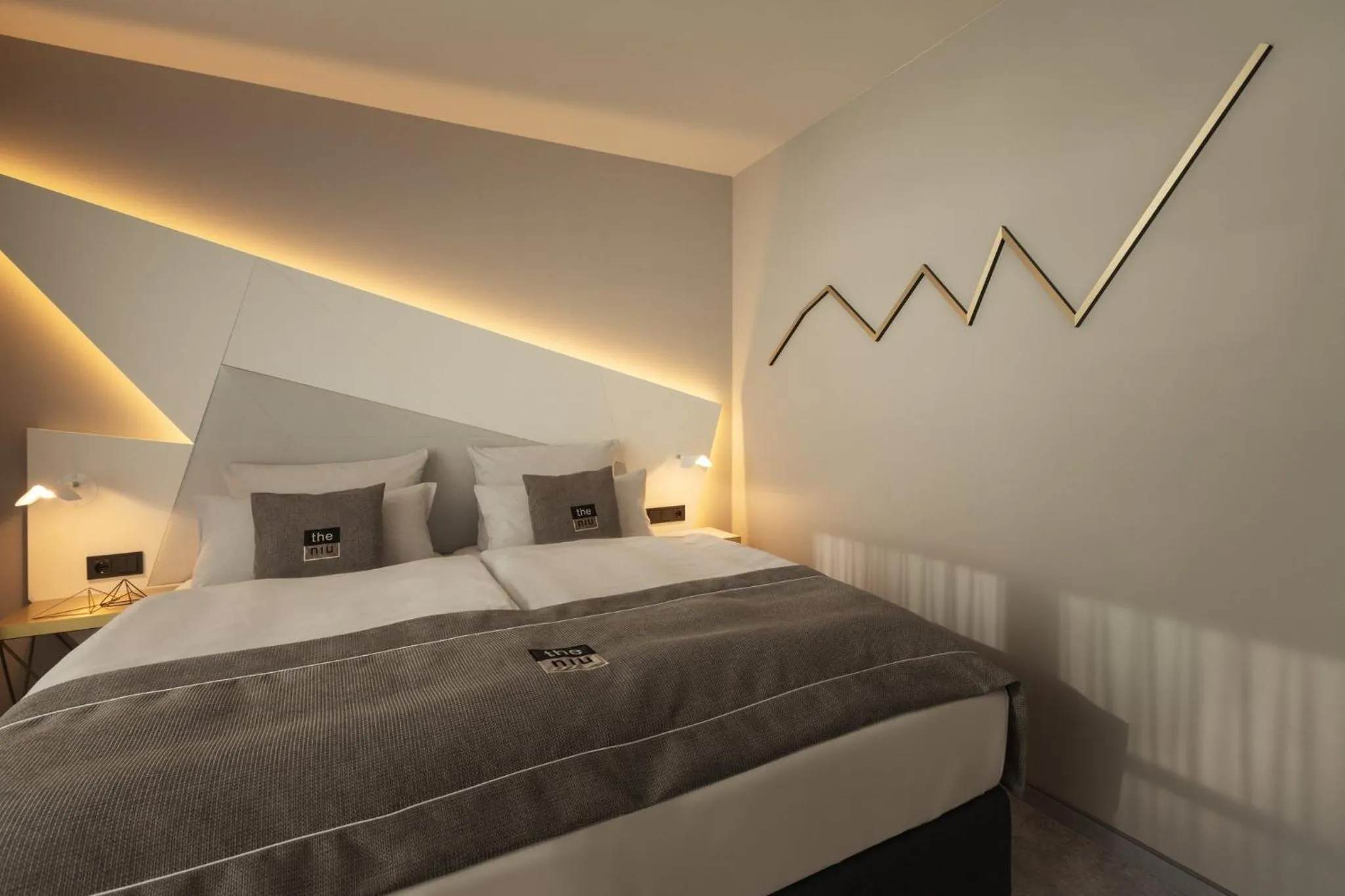 Photo of the whole room, Bed in Holiday Inn - the niu, Coin Frankfurt Ostend by IHG