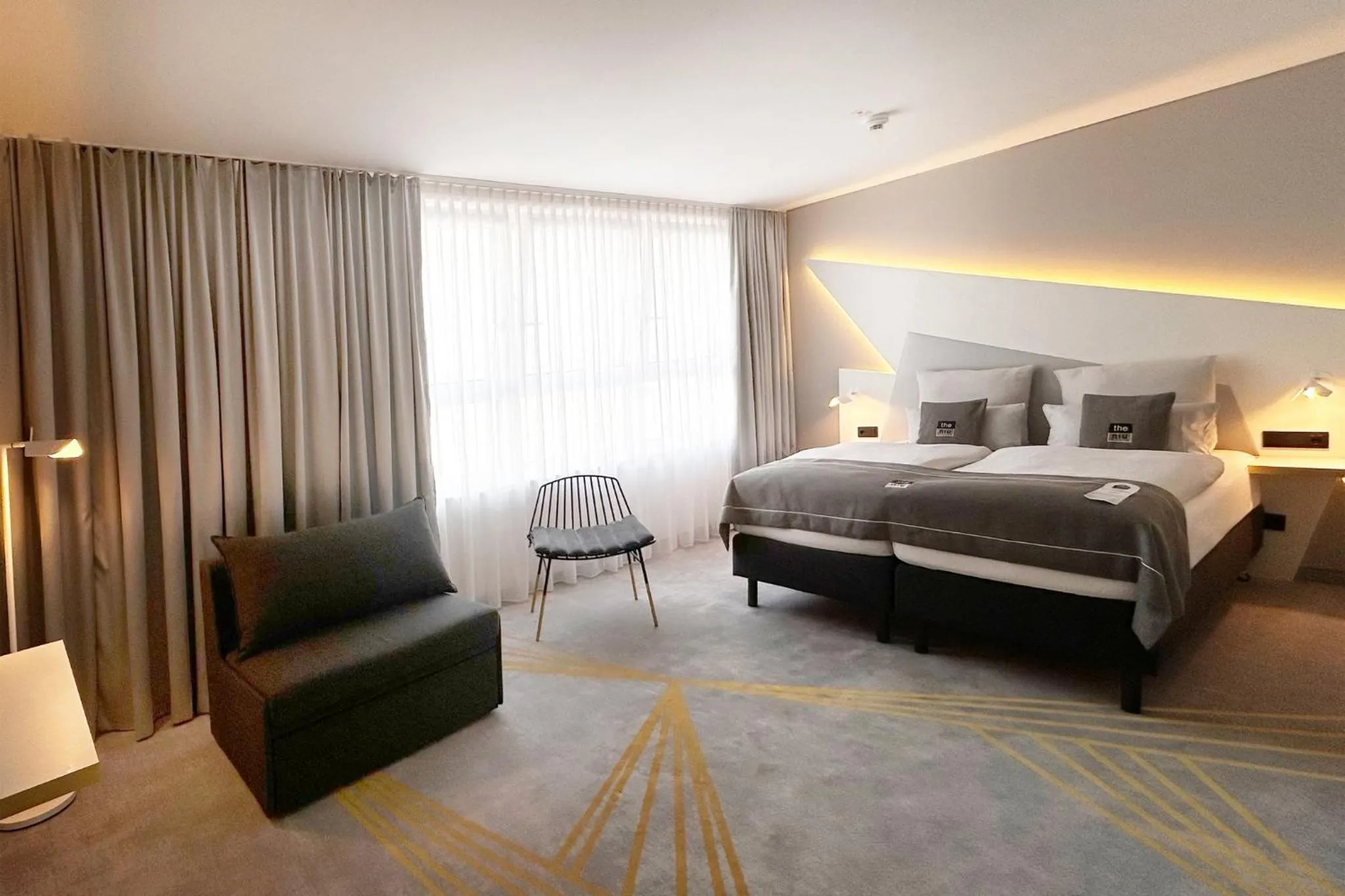 Photo of the whole room, Bed in Holiday Inn - the niu, Coin Frankfurt Ostend by IHG