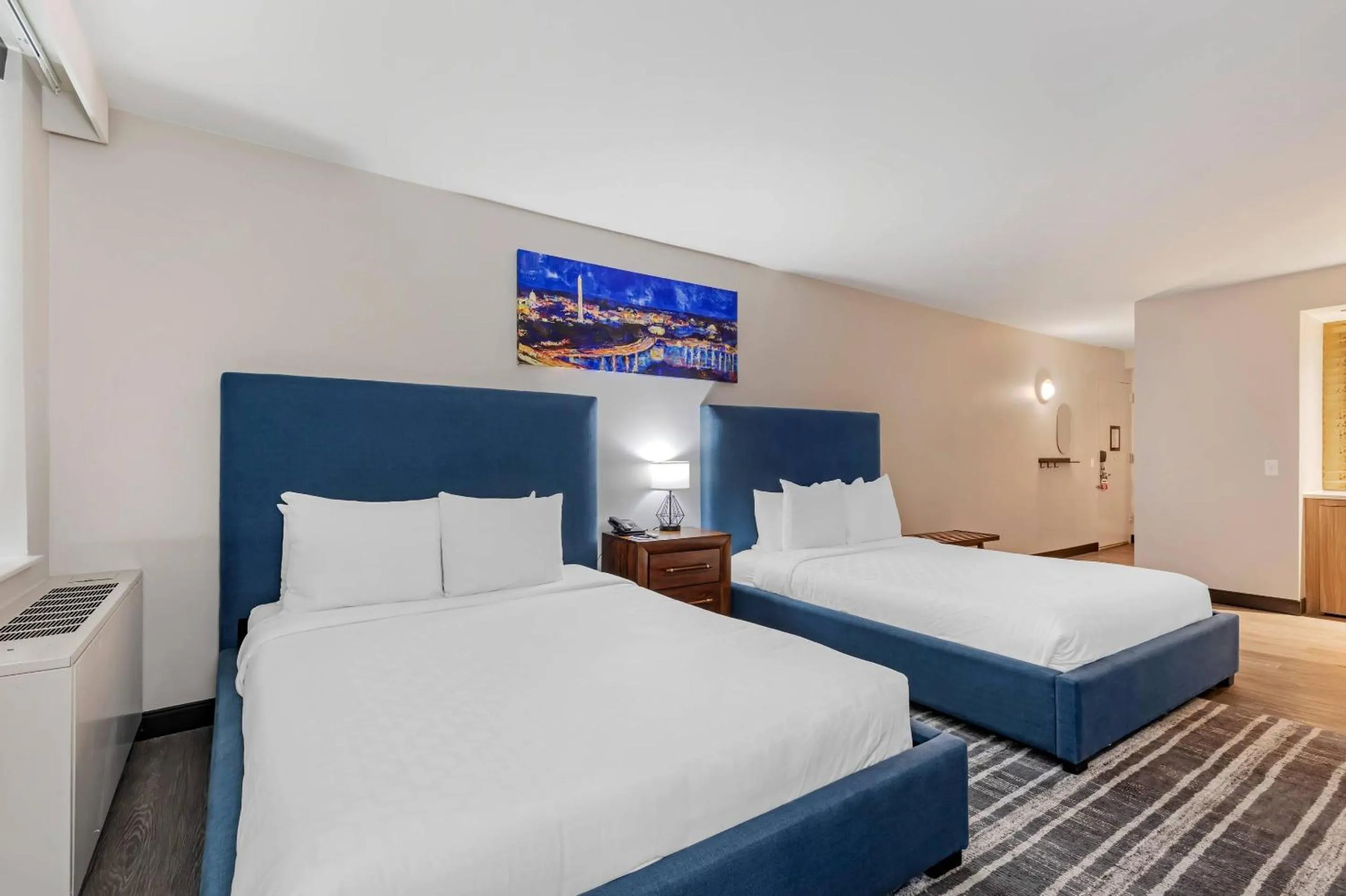 Bedroom, Bed in The Quincy, an Ascend Collection Hotel