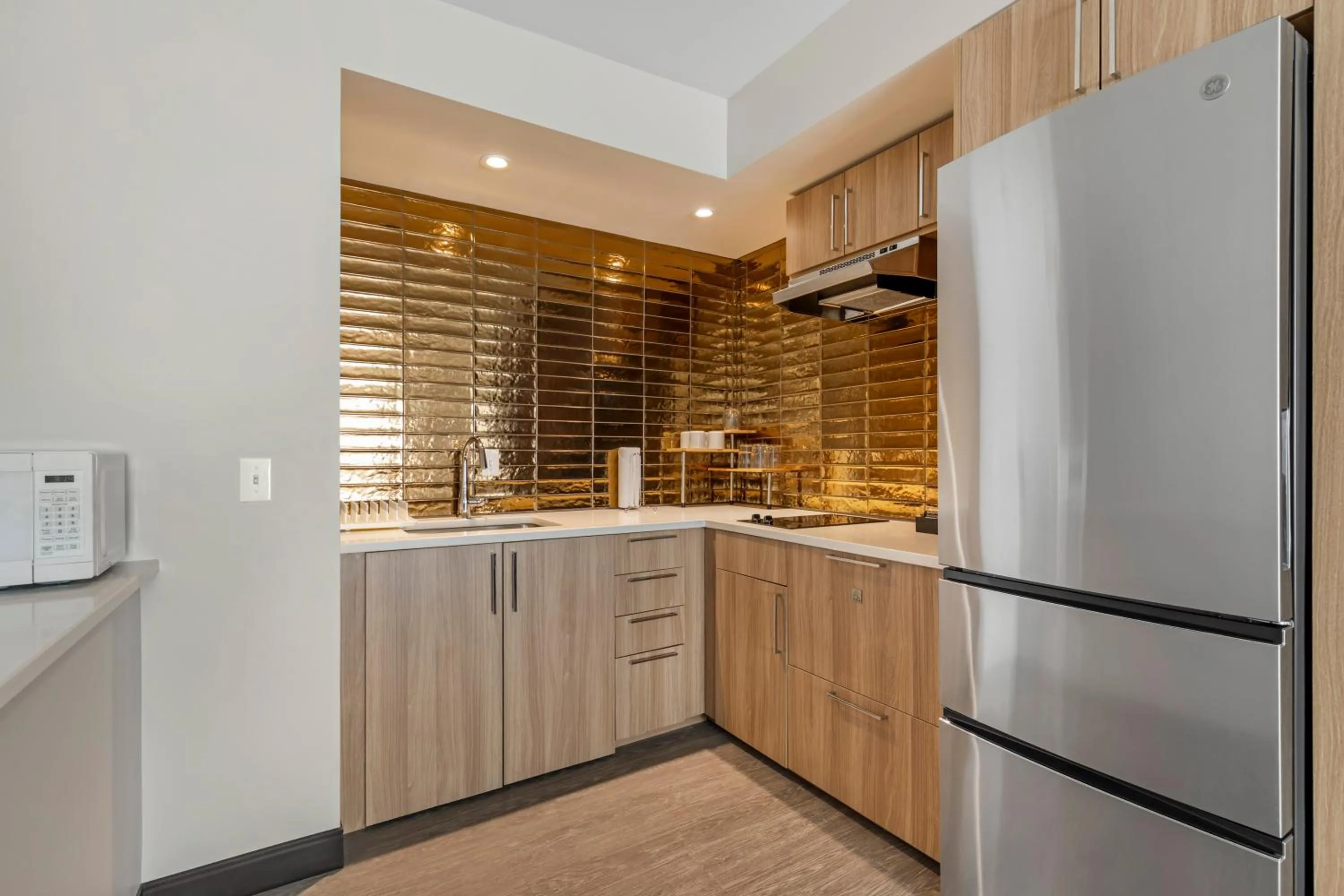 Kitchen or kitchenette in The Quincy, an Ascend Collection Hotel