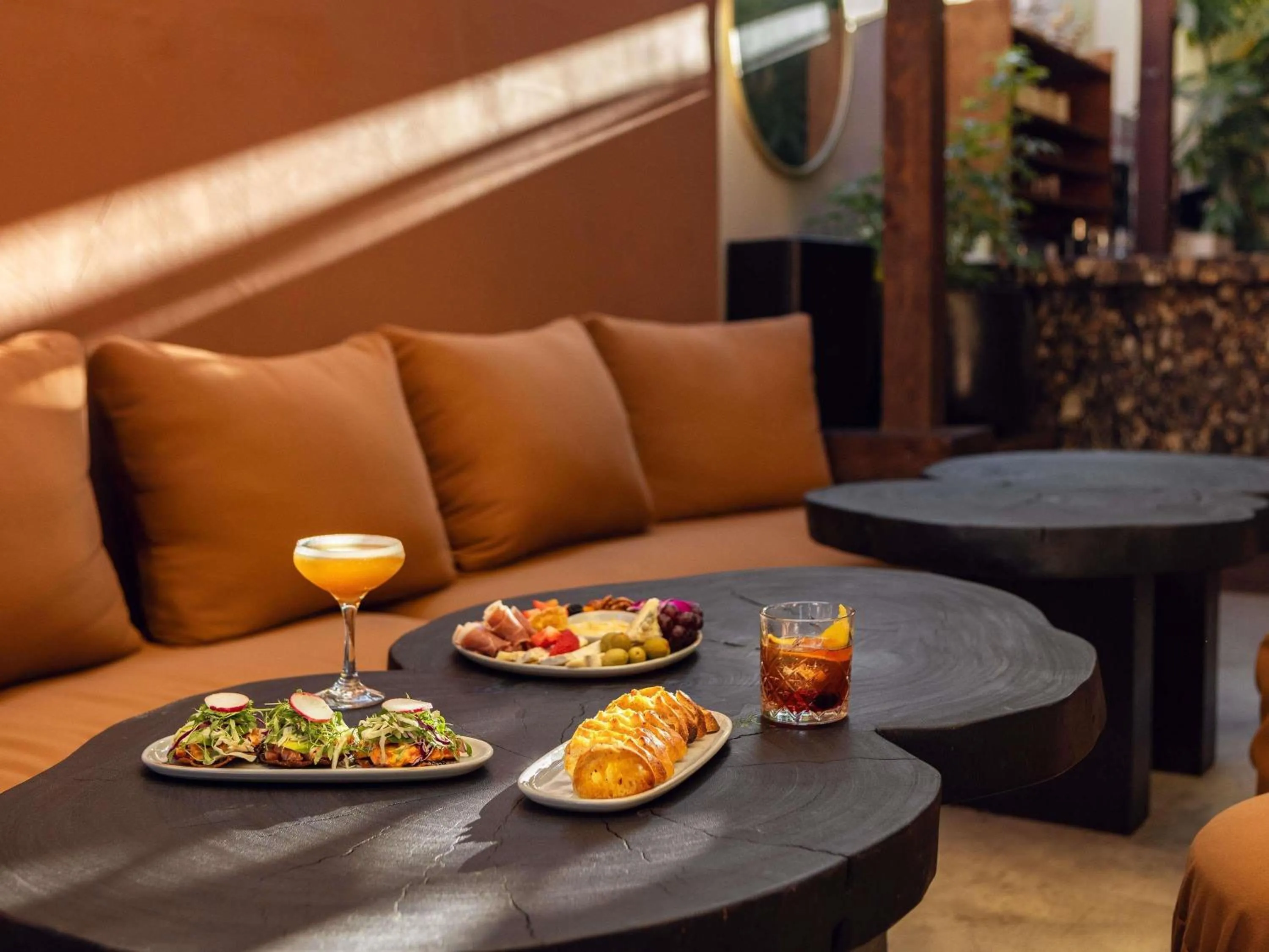 Meeting/conference room in Hotel Sofitel Los Angeles at Beverly Hills