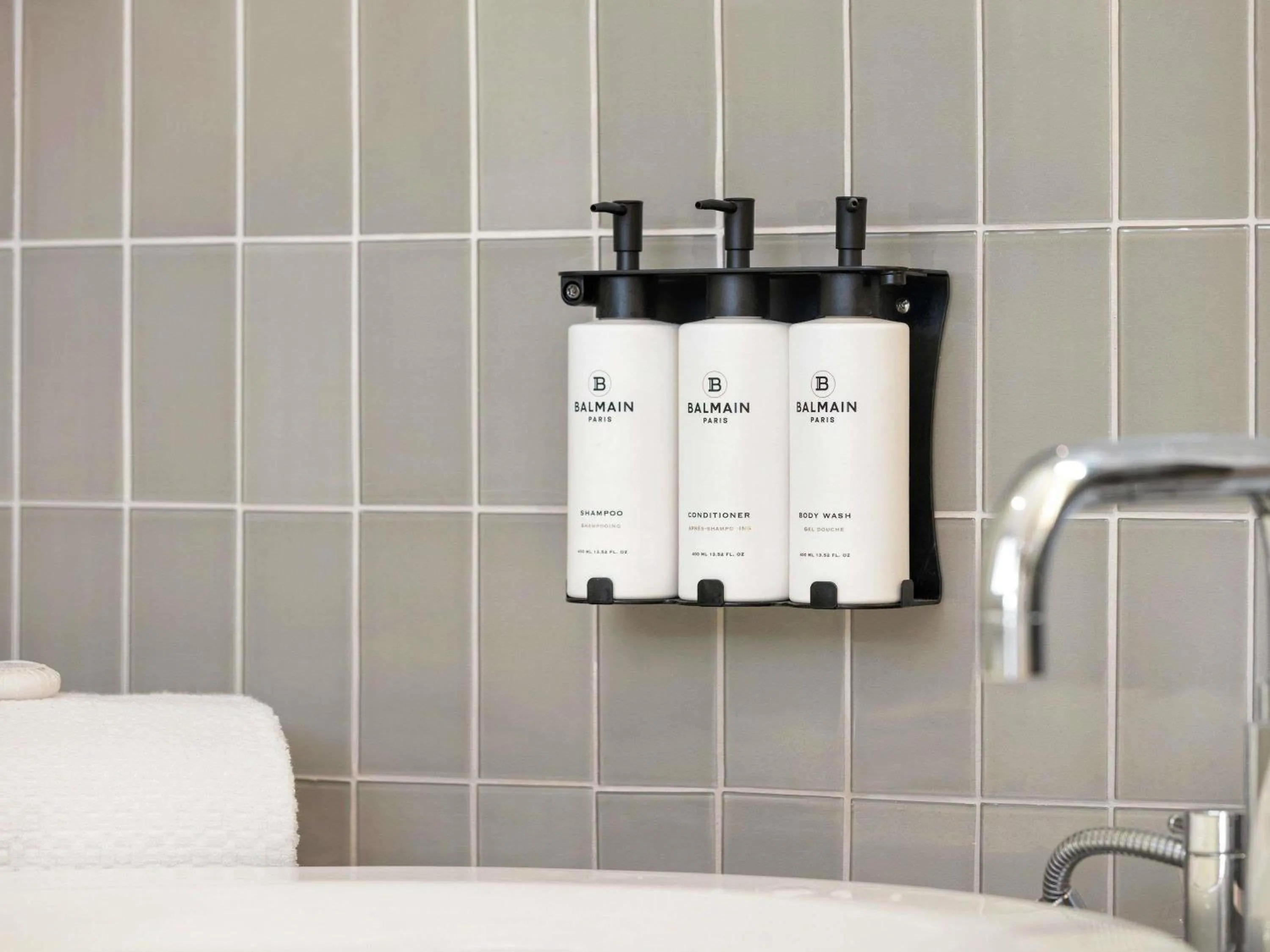 Bedroom in Hotel Sofitel Los Angeles at Beverly Hills