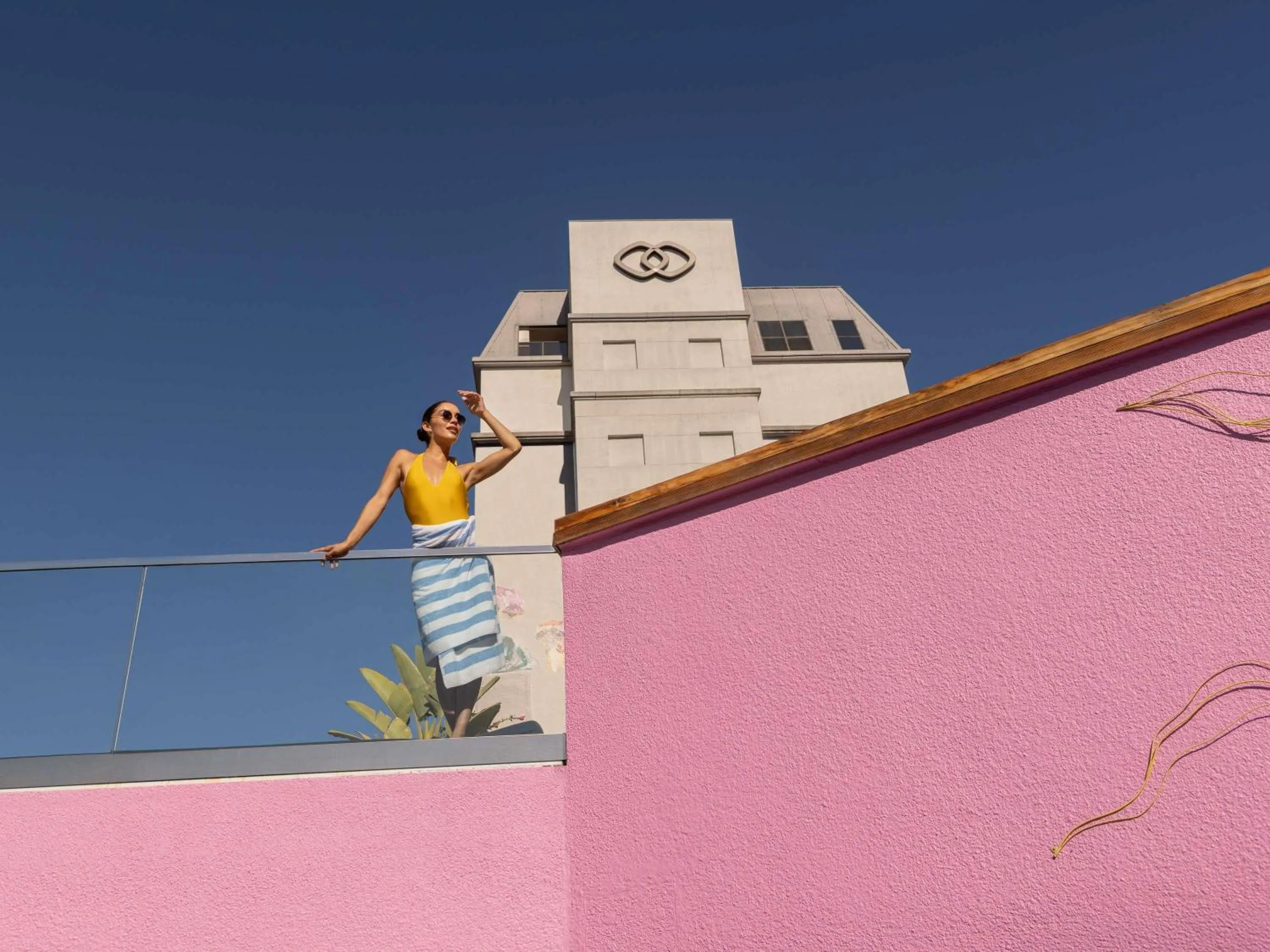 Pool view in Hotel Sofitel Los Angeles at Beverly Hills