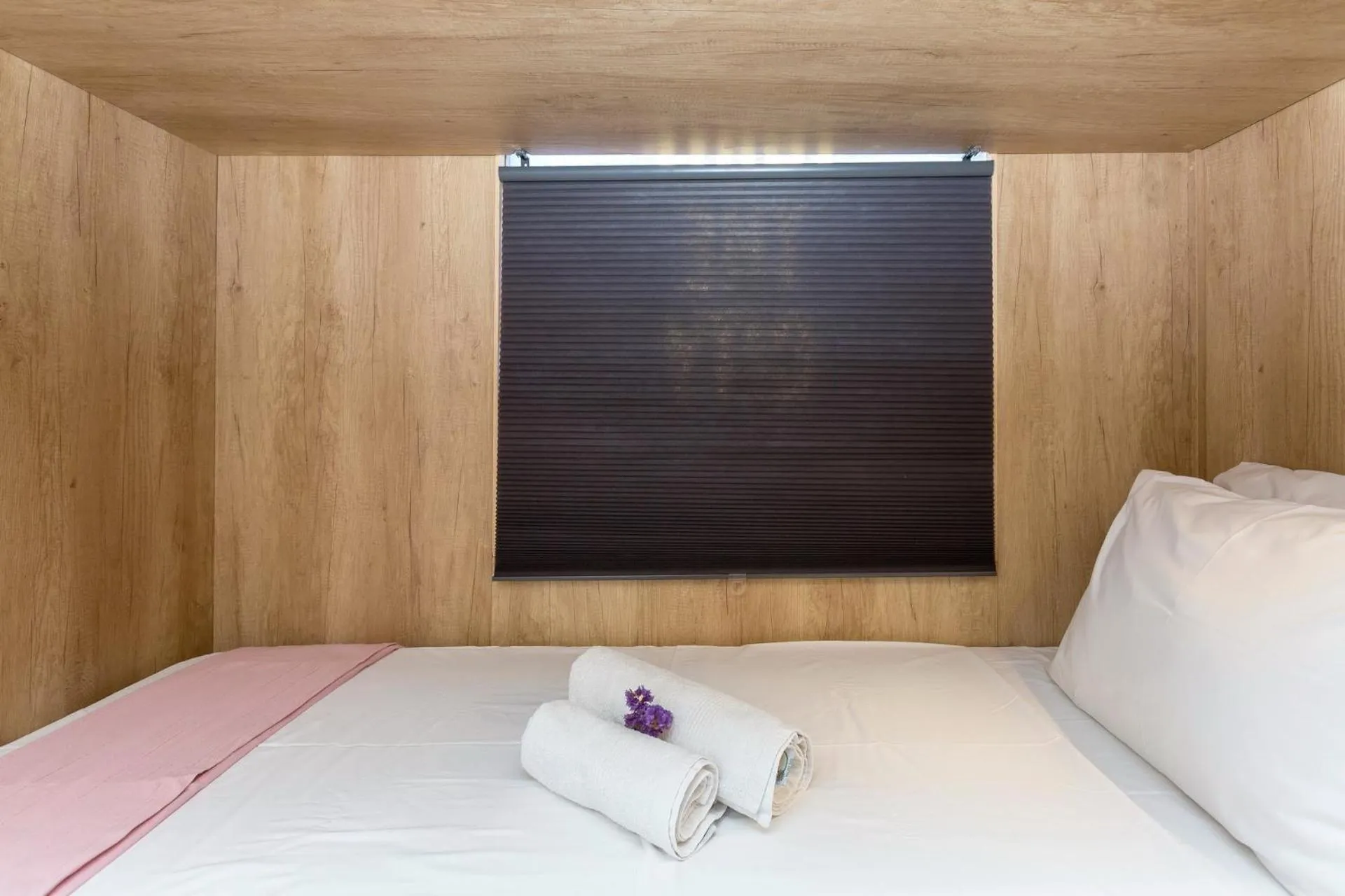 Bed in LOC HOSPITALITY Urban Den