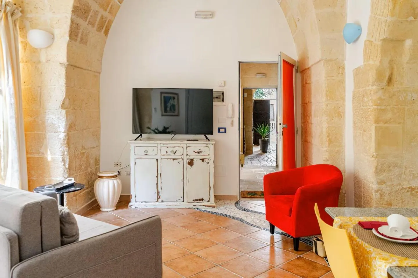 TV and multimedia in B&B Corte dei Memoli di Margiotta Giuseppina