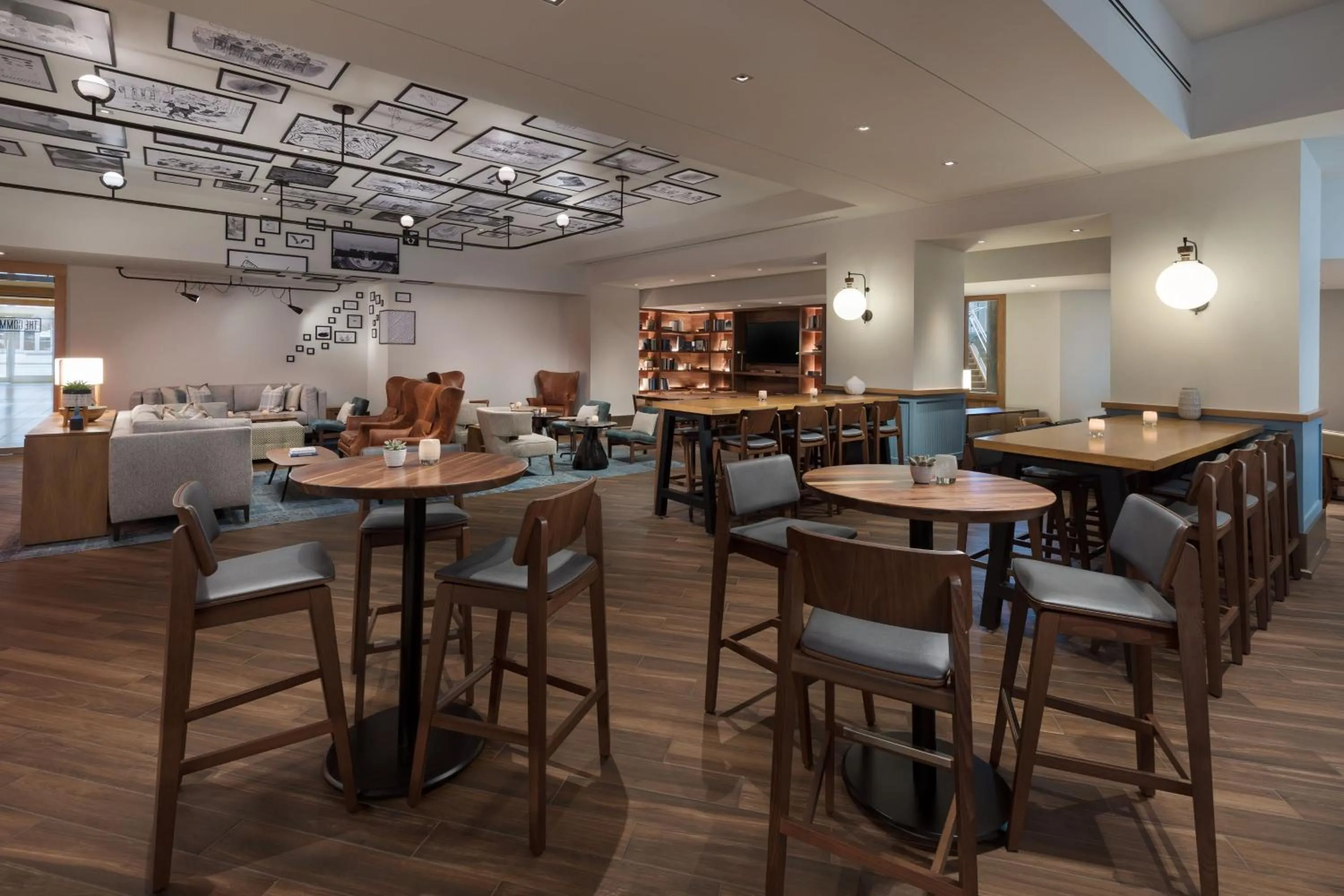 Restaurant/places to eat in The Westin Arlington