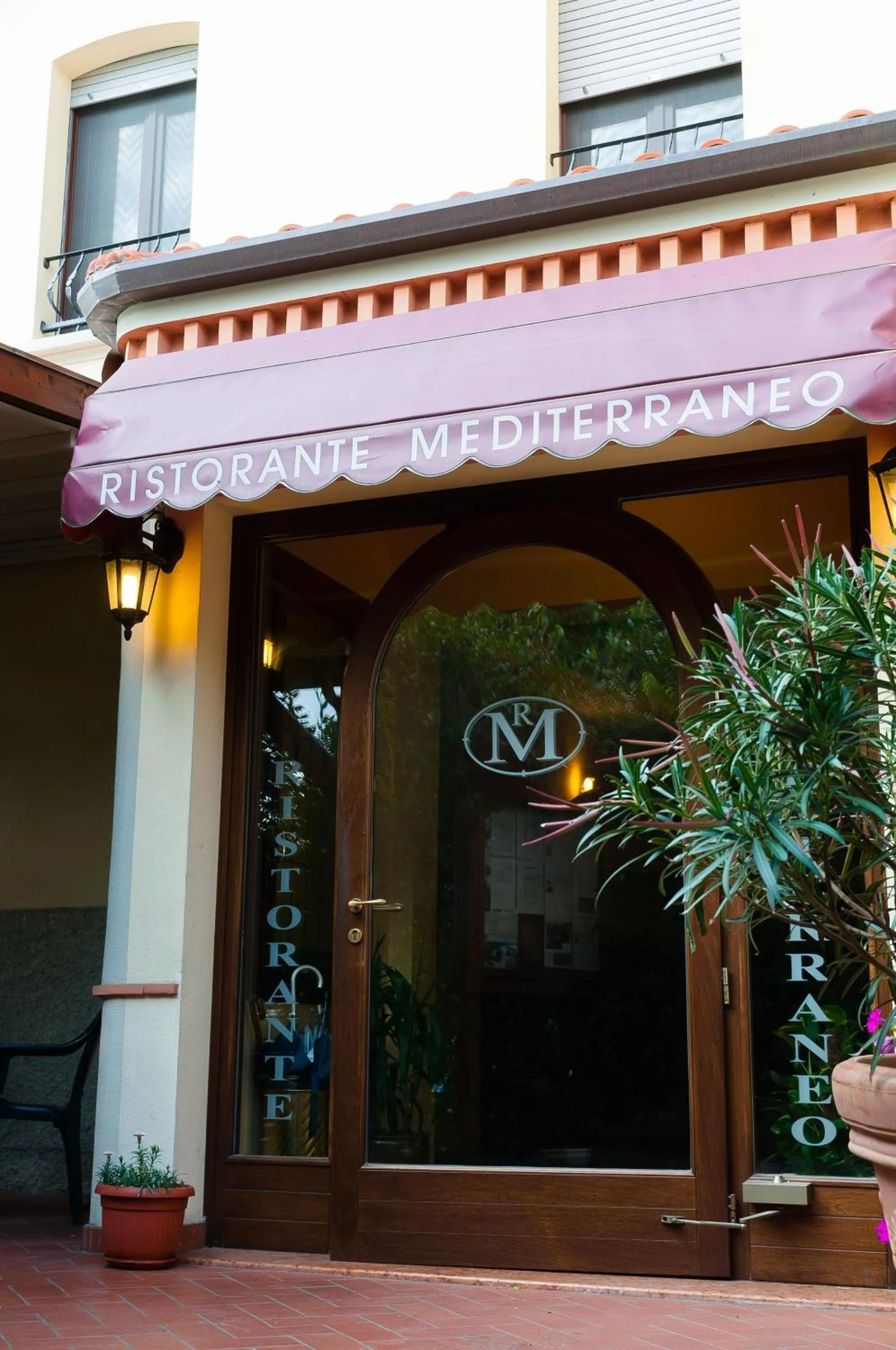 Facade/entrance in Mediterraneo