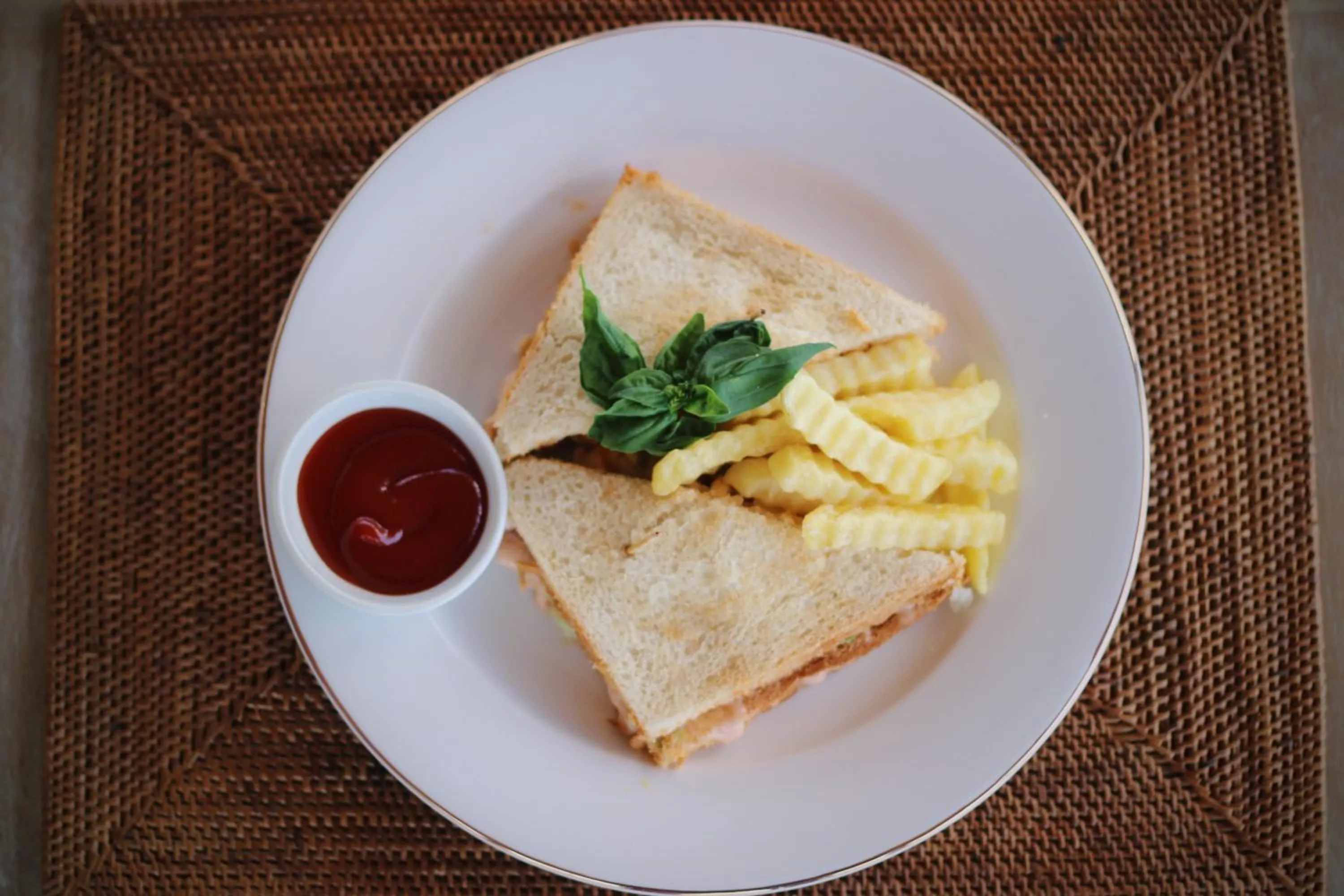 Food and drinks in Lanussa Hill Villa