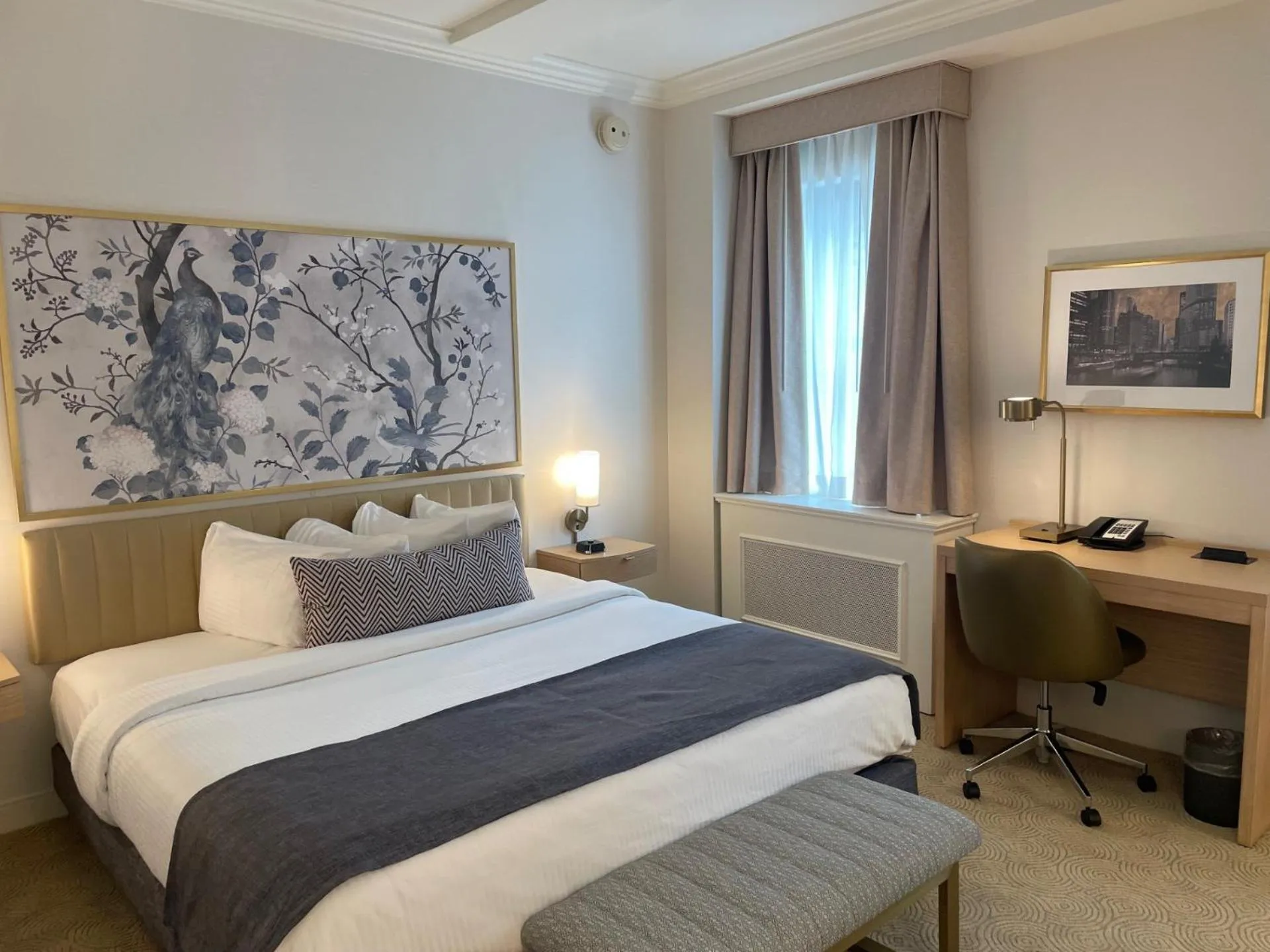 Bed in Warwick Allerton Chicago