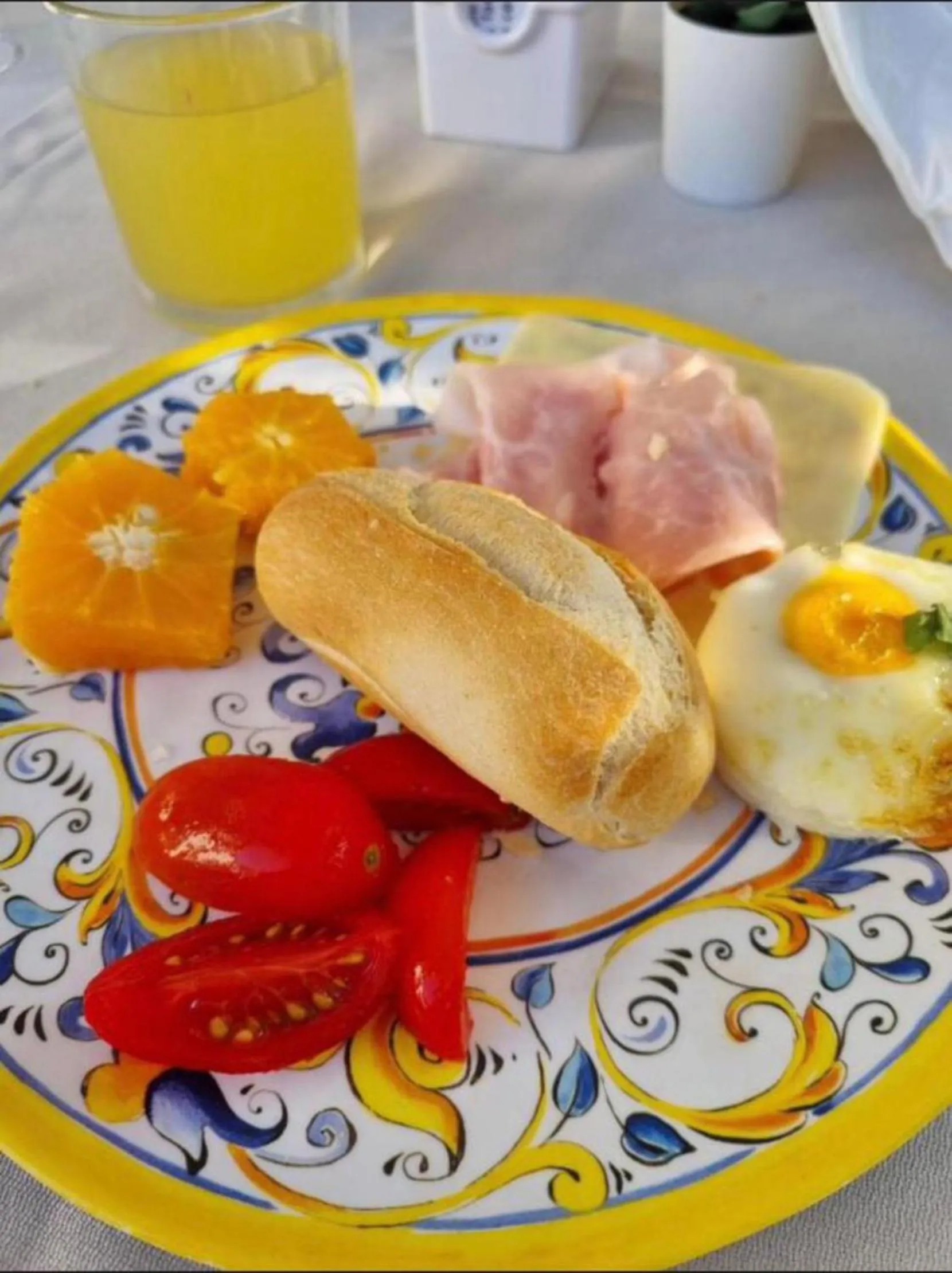Continental breakfast in Palazzo Firenze