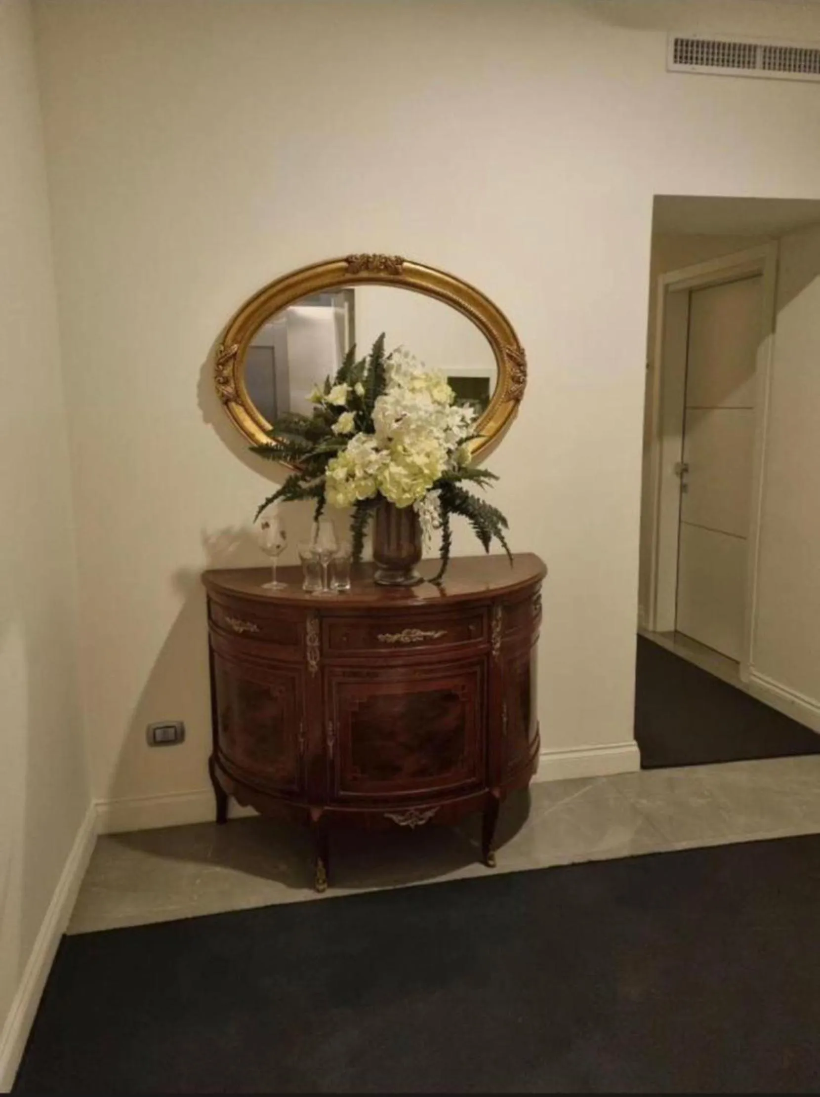 Decorative detail in Palazzo Firenze