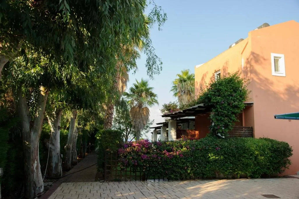 Garden in Aithrio Hotel