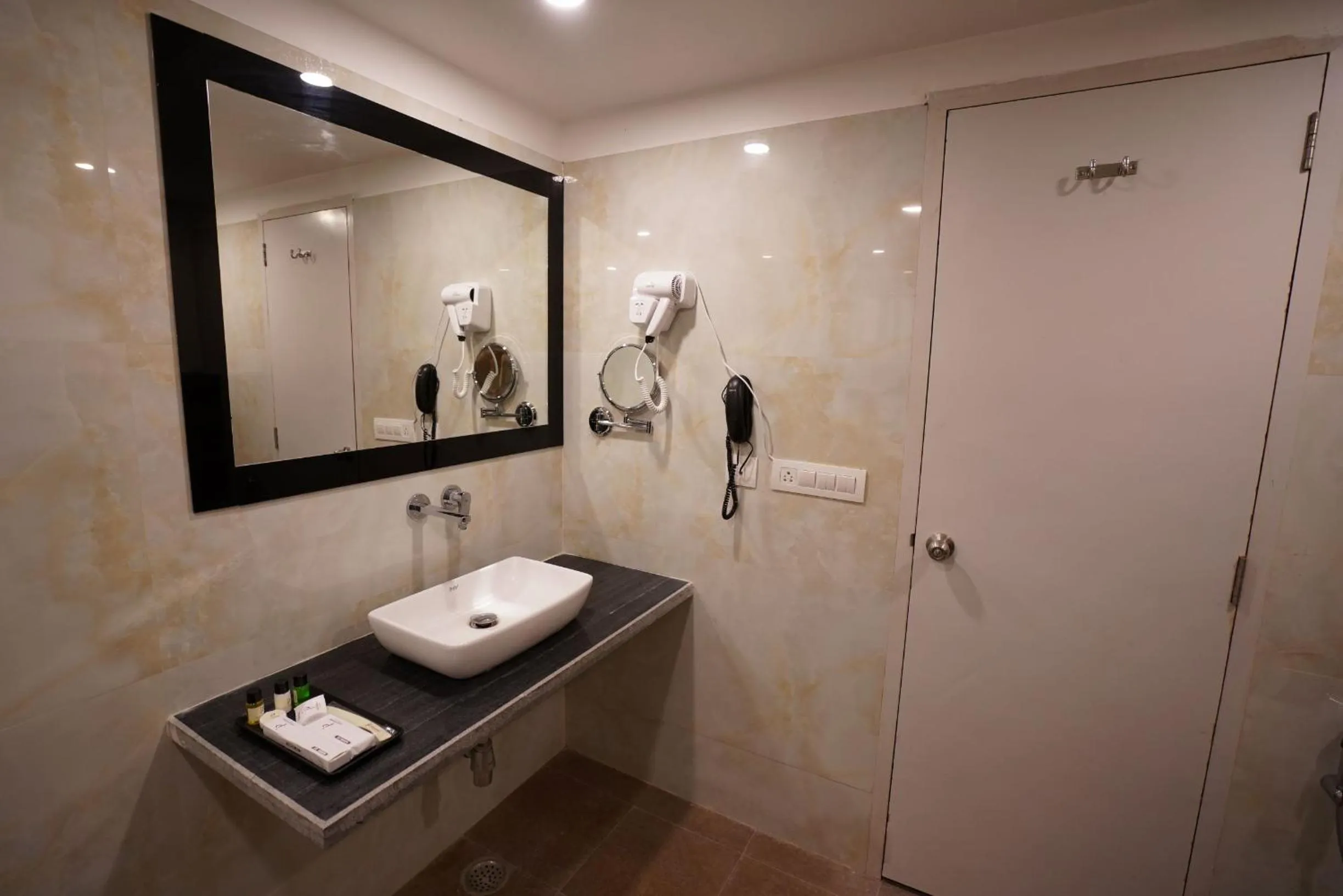 Bathroom in Hotel Indo Prime - Jaipur City Centre