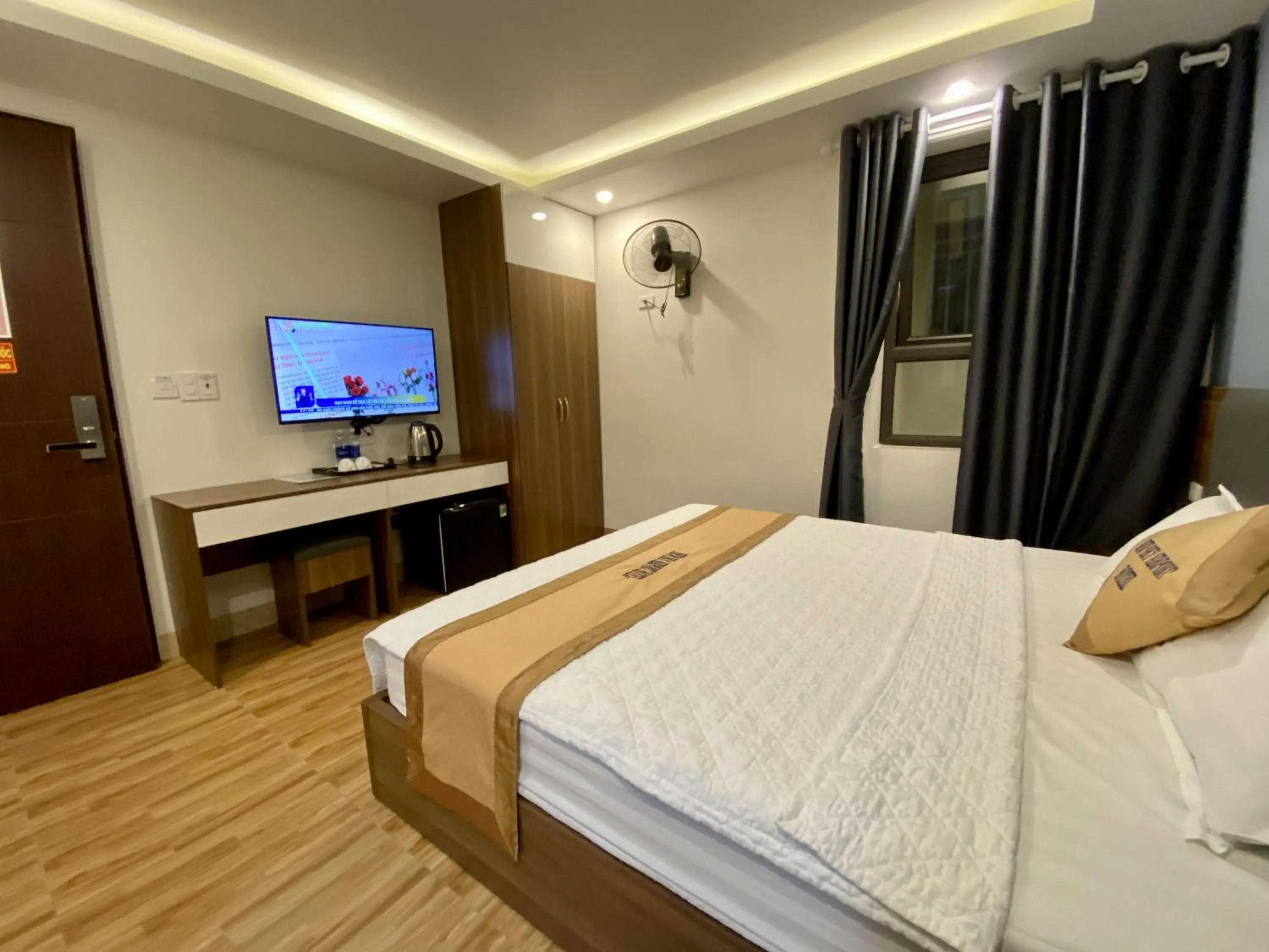 Bed in New Sky Airport Hotel