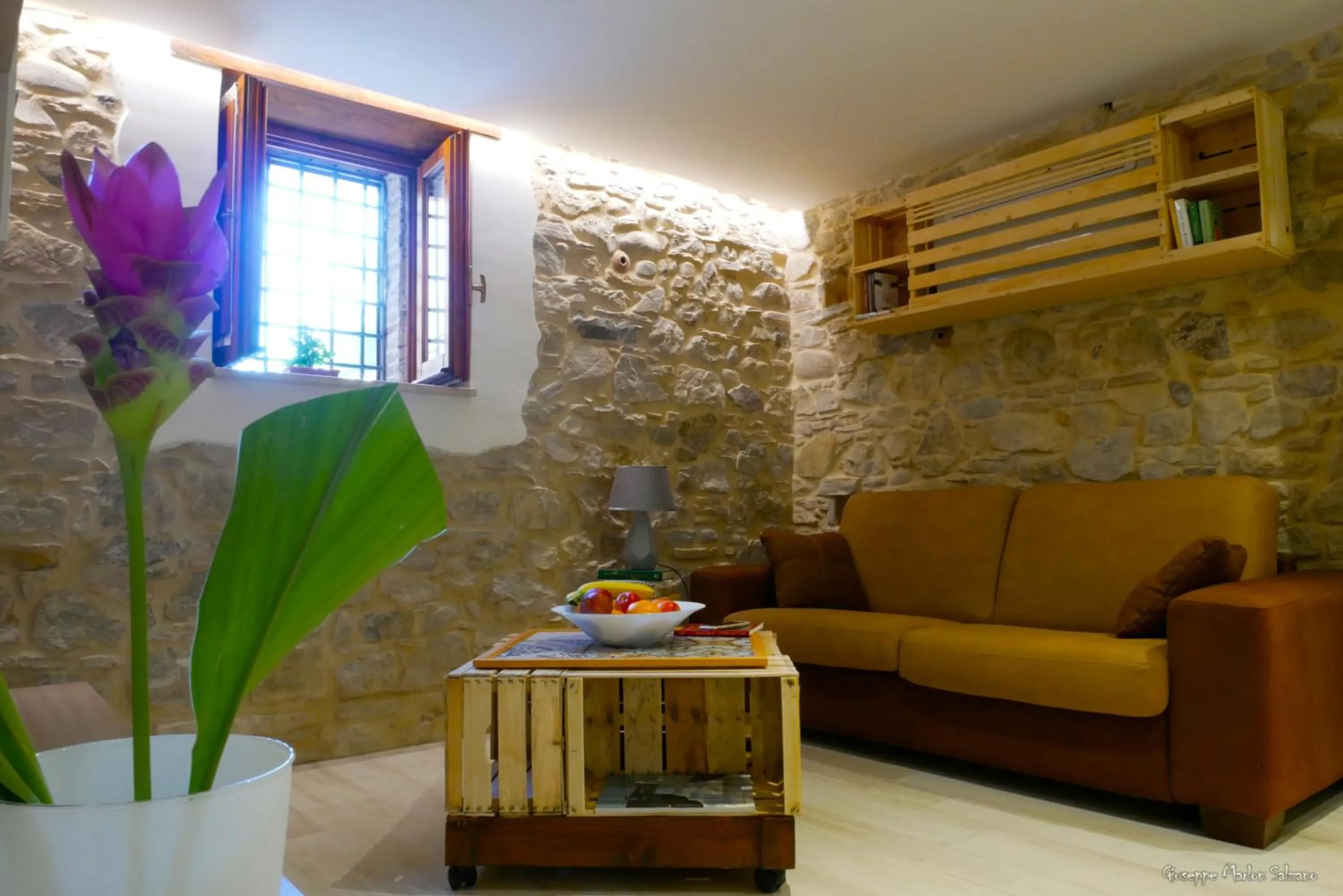 Living room in B&B AL TEATRO ROMANO