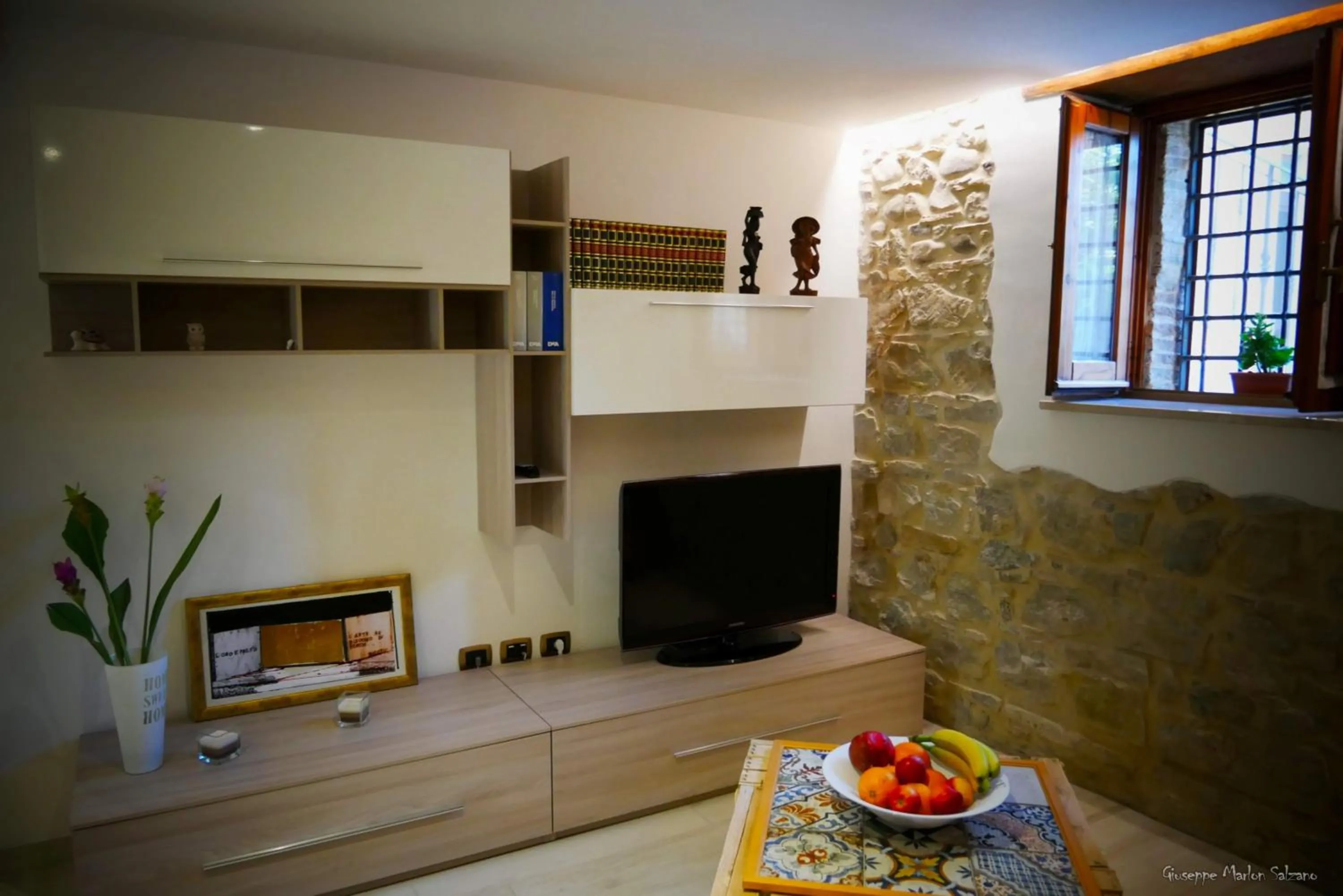 Communal lounge/ TV room in B&B AL TEATRO ROMANO