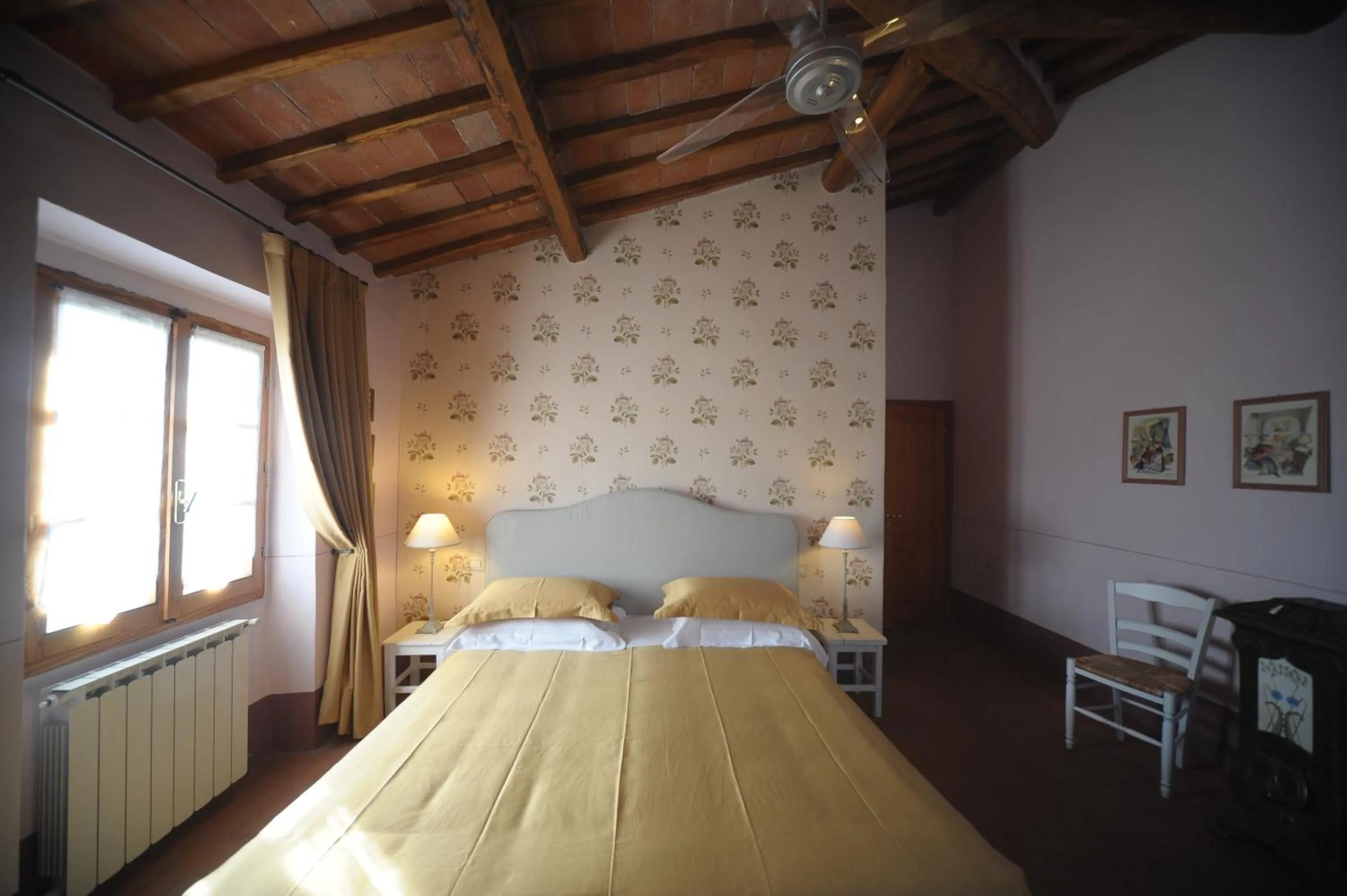 Photo of the whole room, Bed in B&B Le Dimore Mezza Costa