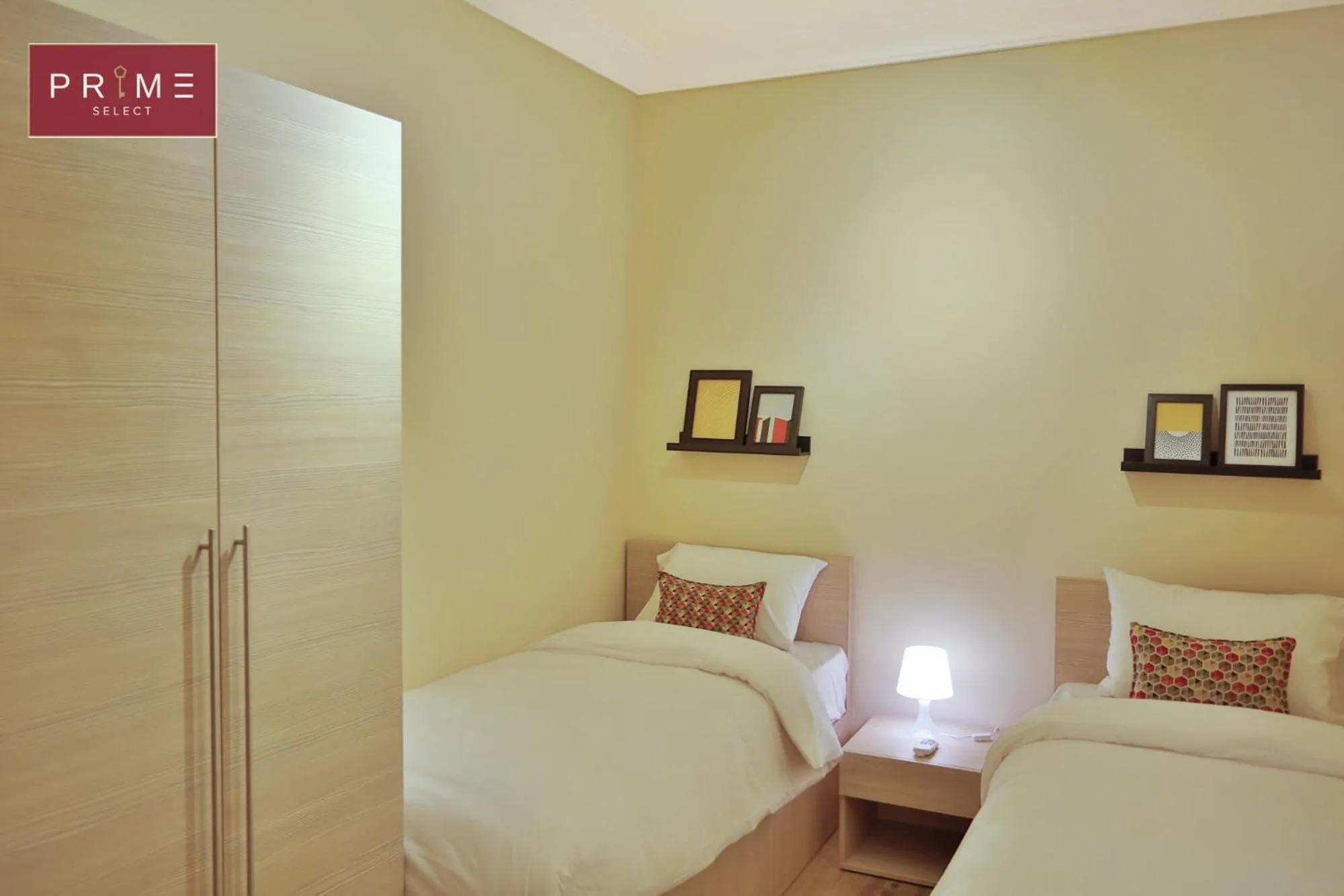 Bed in Prime Select Point 90 Mall