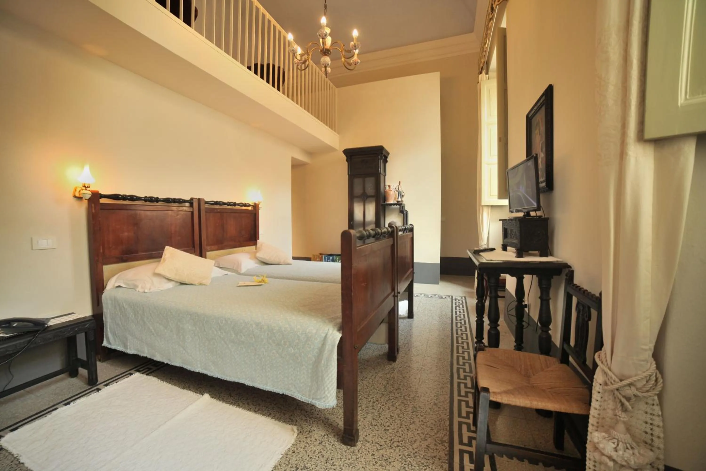 Coffee/tea facilities, Bed in Residenza d'Epoca Regina d'Arborea