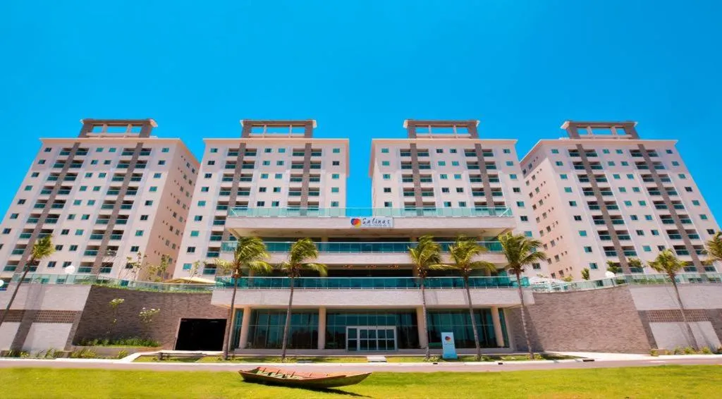 Property building in SALINAS PARK RESORT