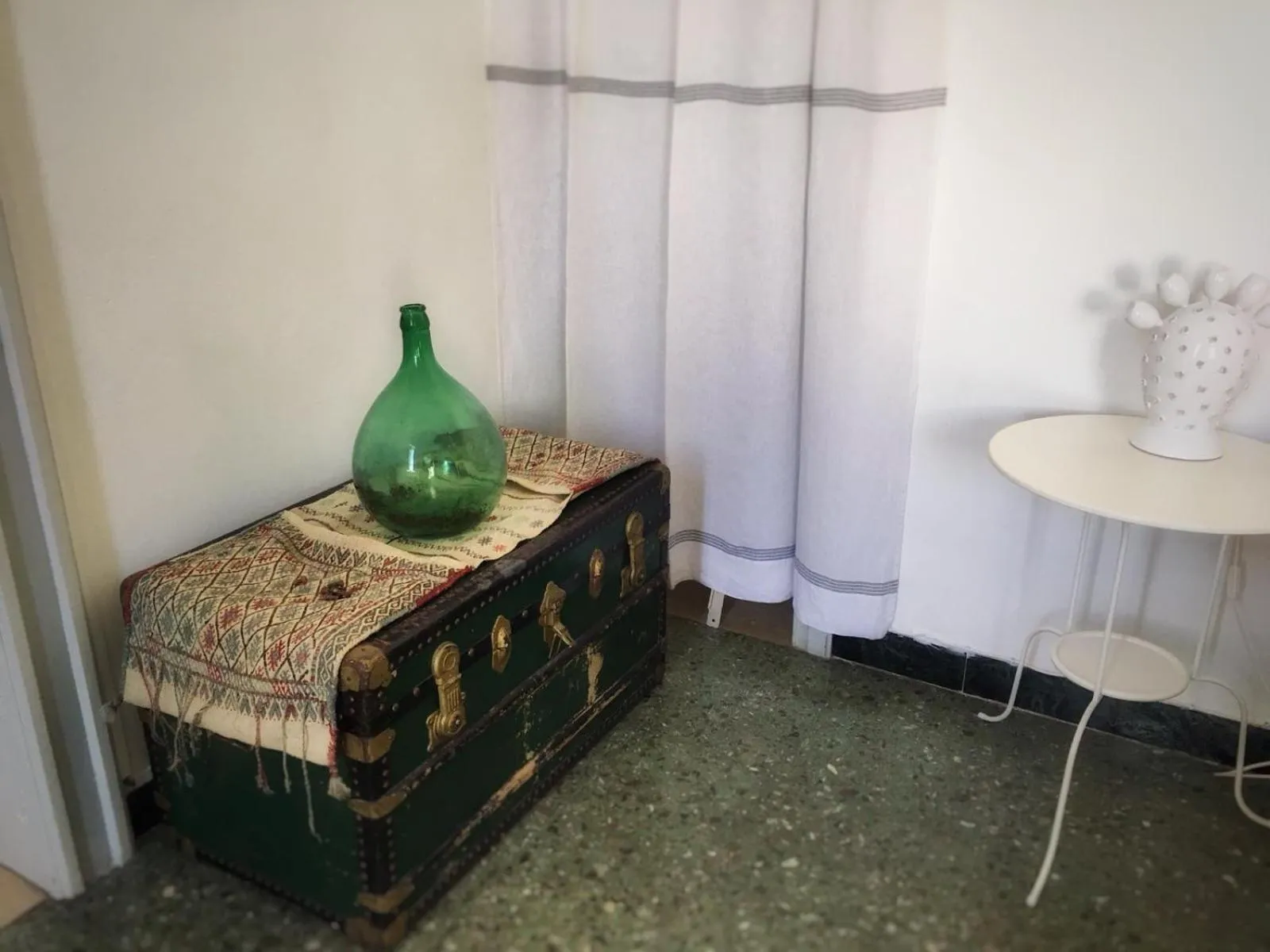 Decorative detail in Volver B&B