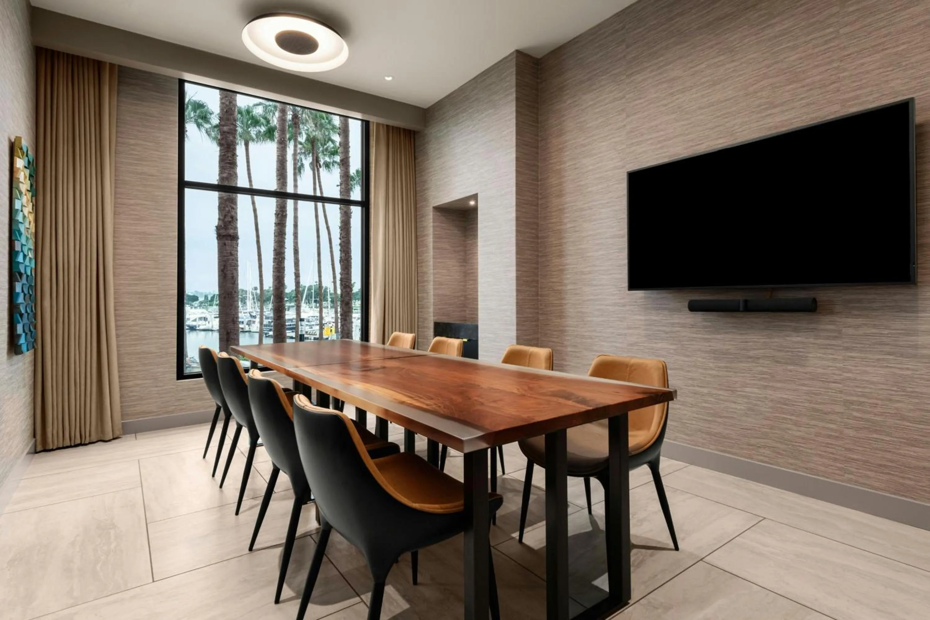 Restaurant/places to eat in Sheraton San Diego Resort