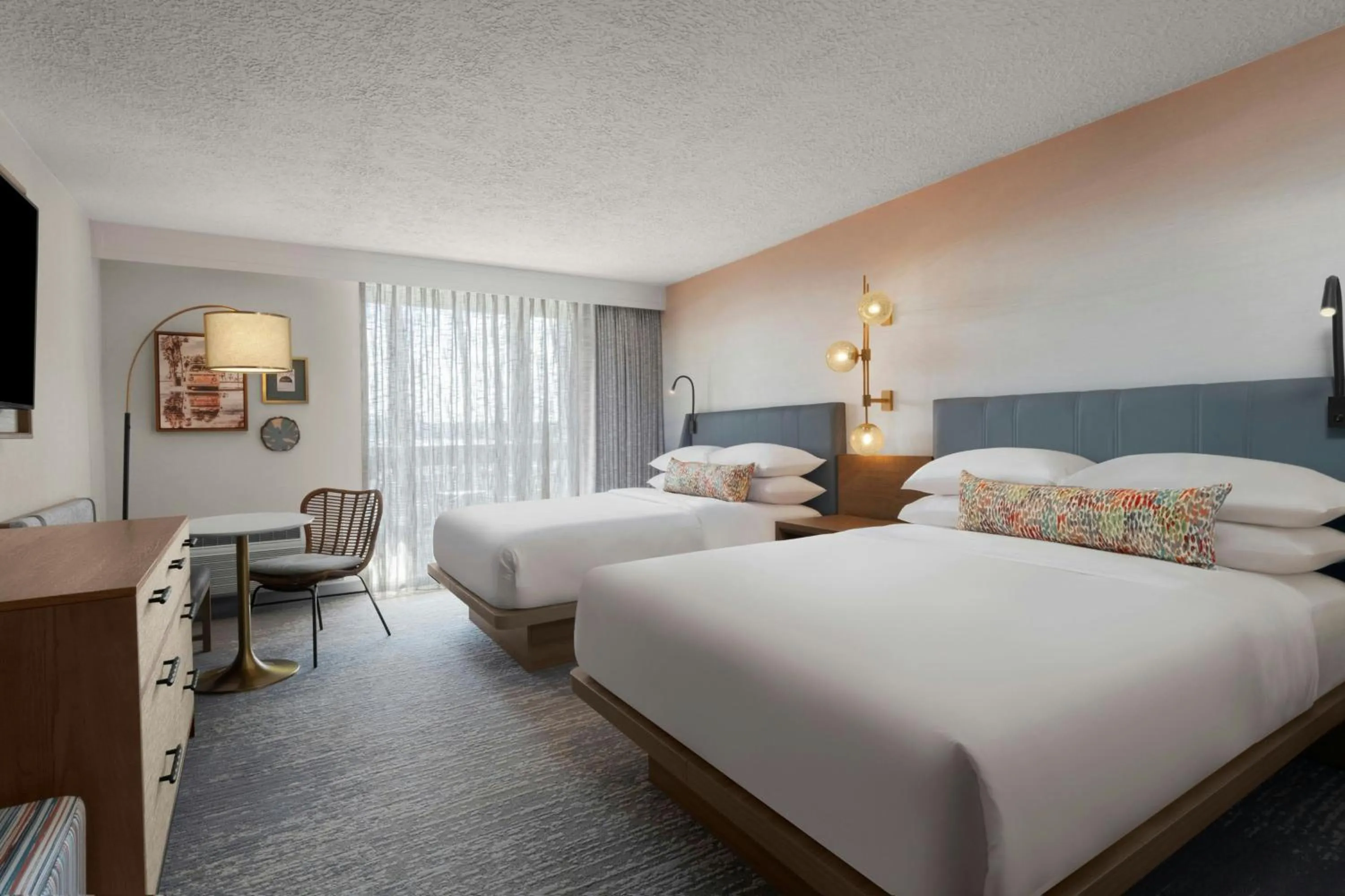 Photo of the whole room, Bed in Sheraton San Diego Resort