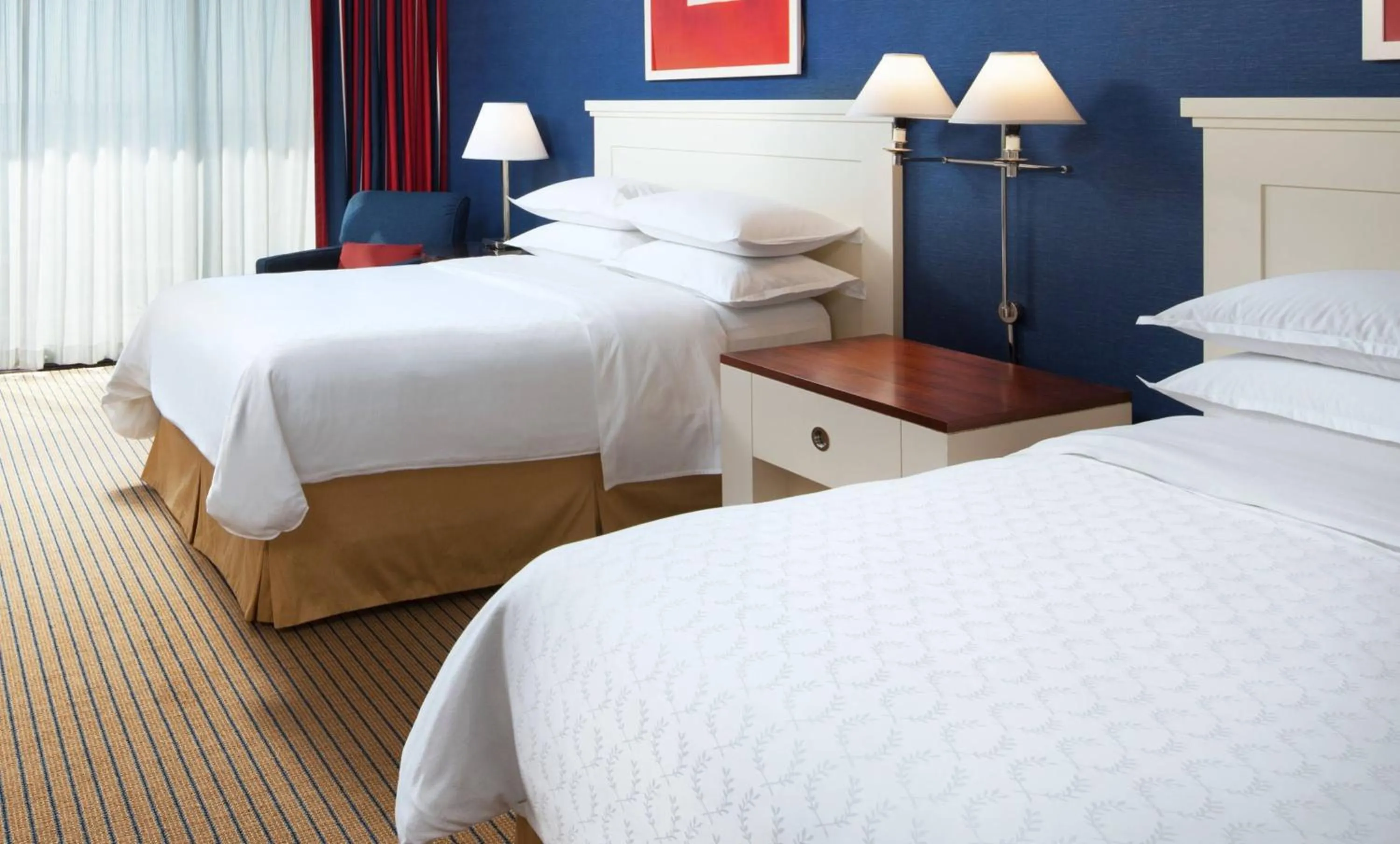 Bed in Sheraton San Diego Resort