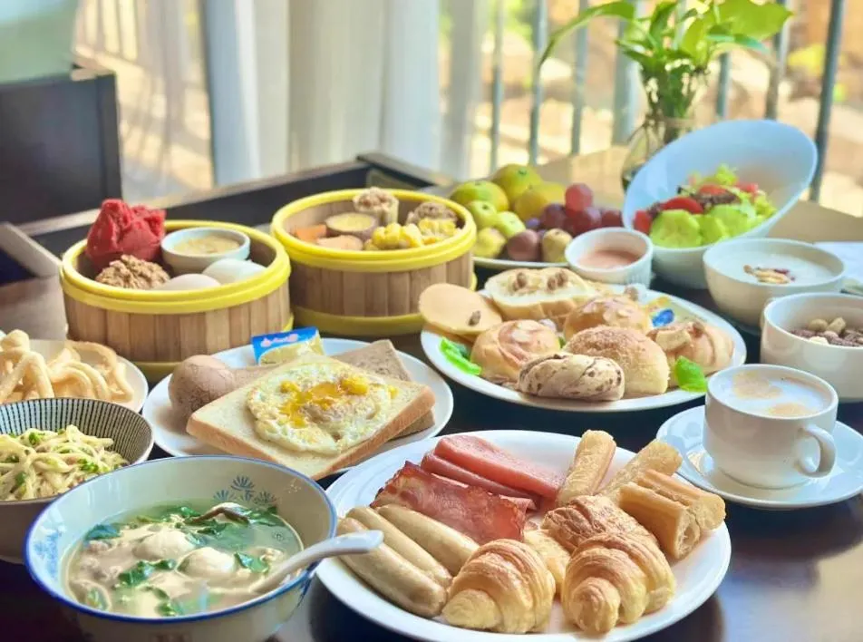 Breakfast in Howard Johnson Changsheng Plaza Meizhou