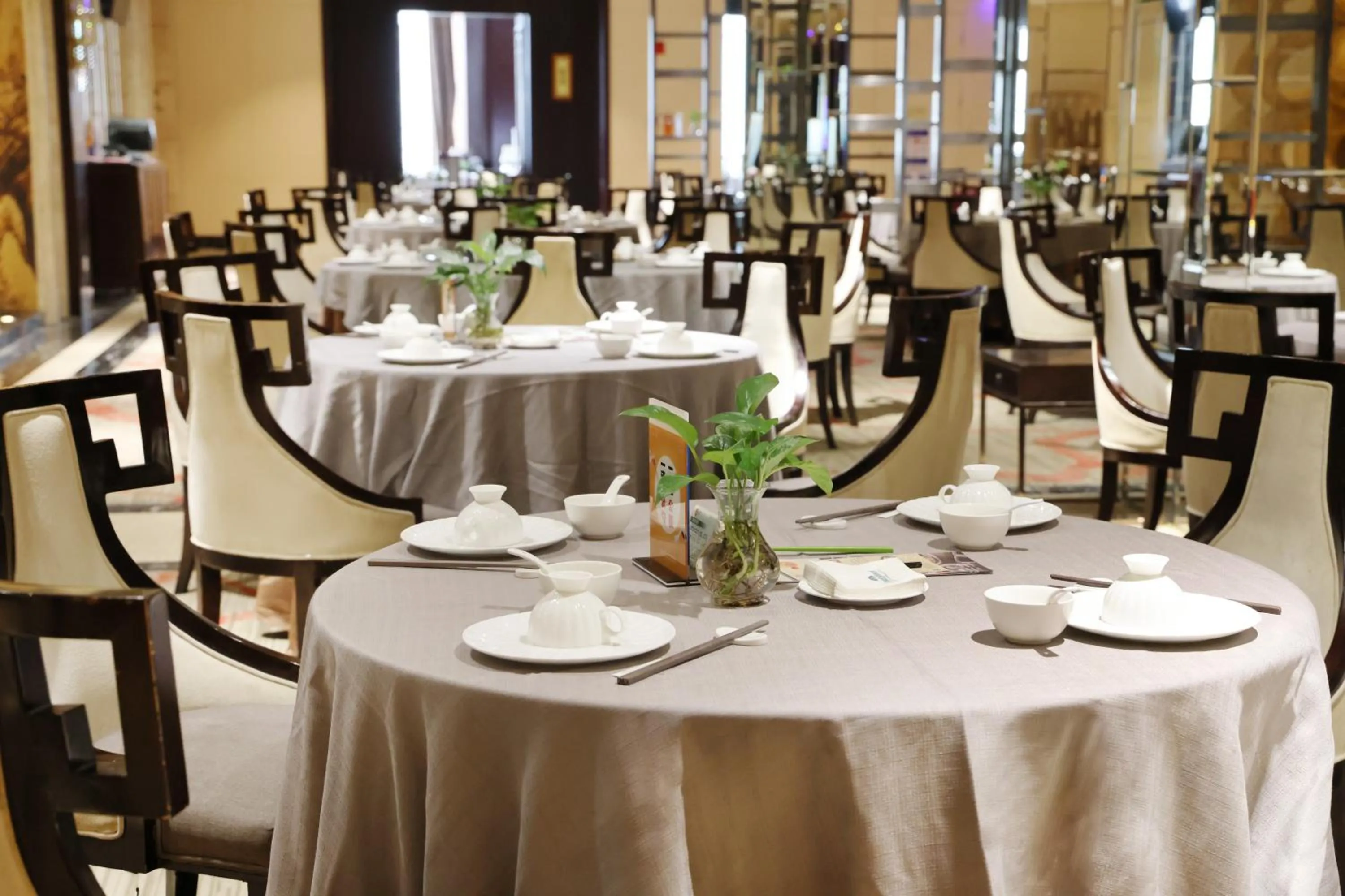 Restaurant/places to eat in Howard Johnson Changsheng Plaza Meizhou