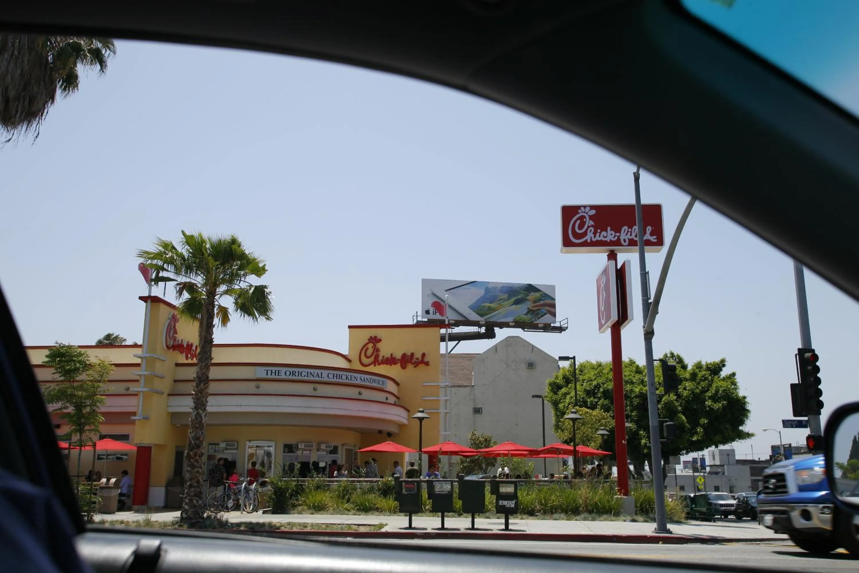 Area and facilities in Hollywood Guest Inn