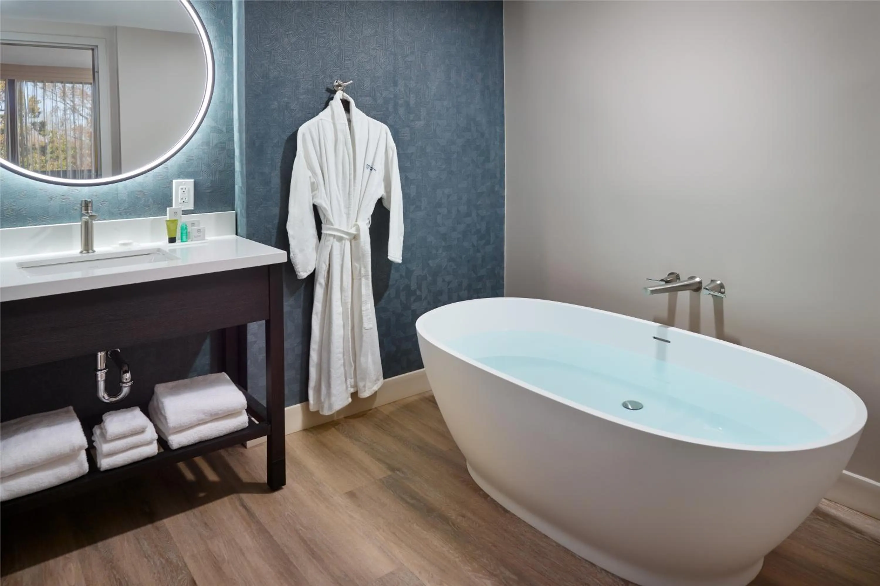 Bathroom in Emory Conference Center Hotel