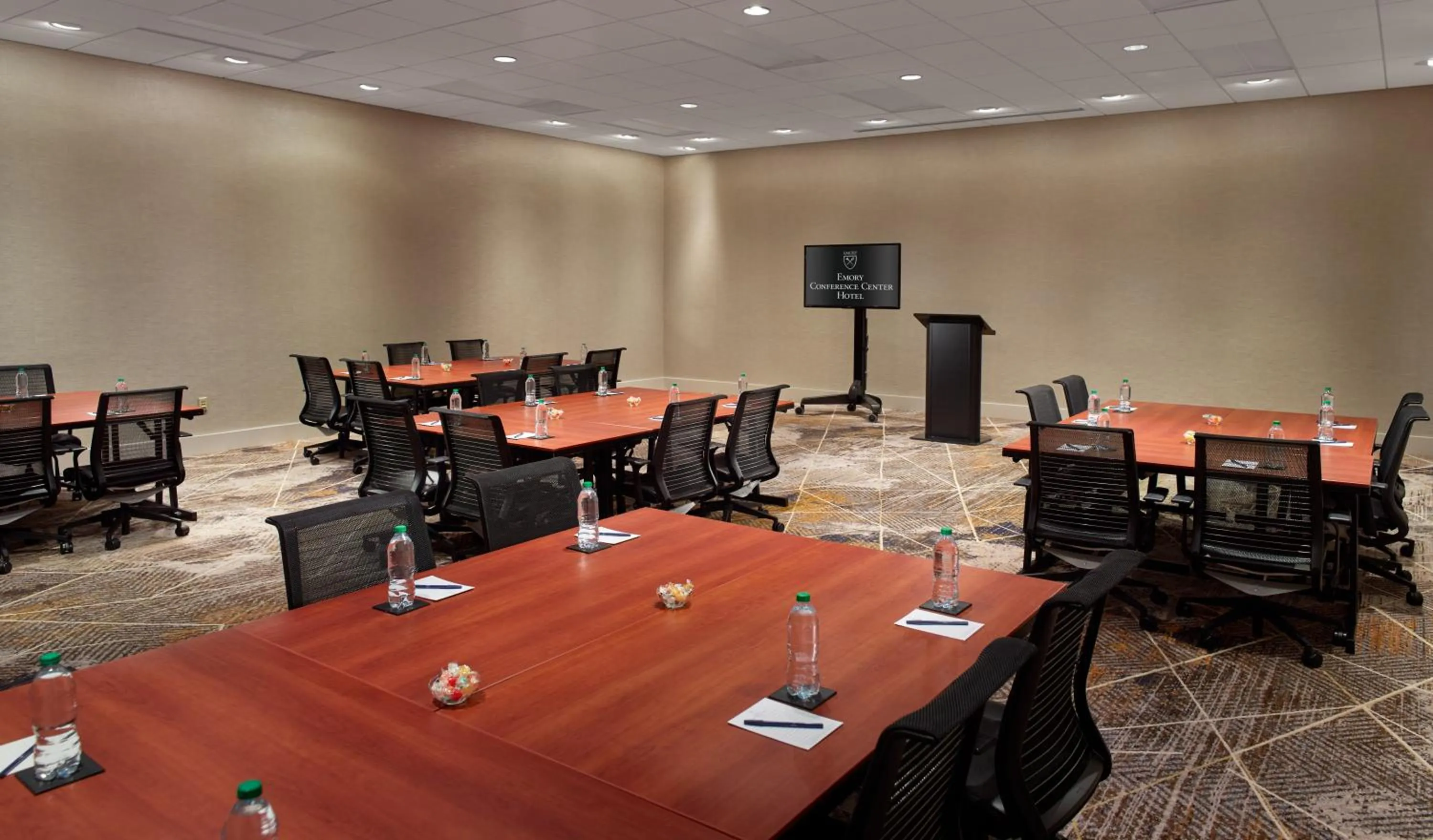 Meeting/conference room in Emory Conference Center Hotel