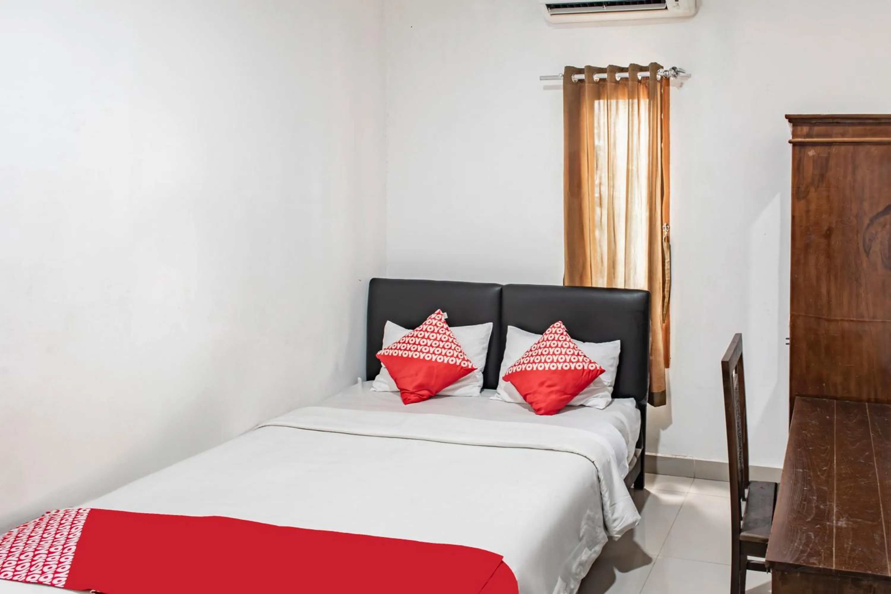 Bedroom, Bed in Hotel O Kambang Iwak Area Near Kambang Iwak Park Formerly Kerangga