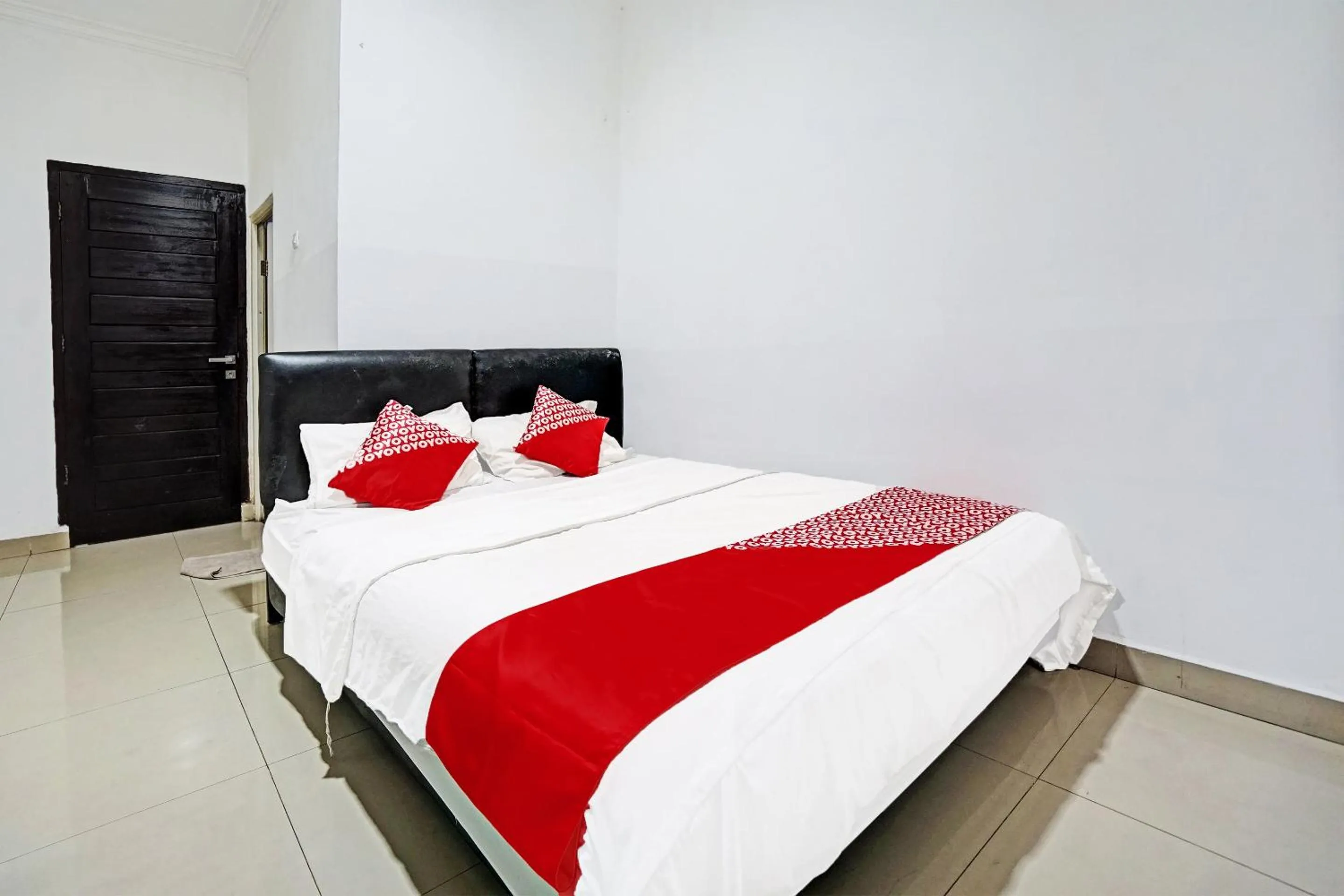 Bedroom, Bed in Hotel O Kambang Iwak Area Near Kambang Iwak Park Formerly Kerangga