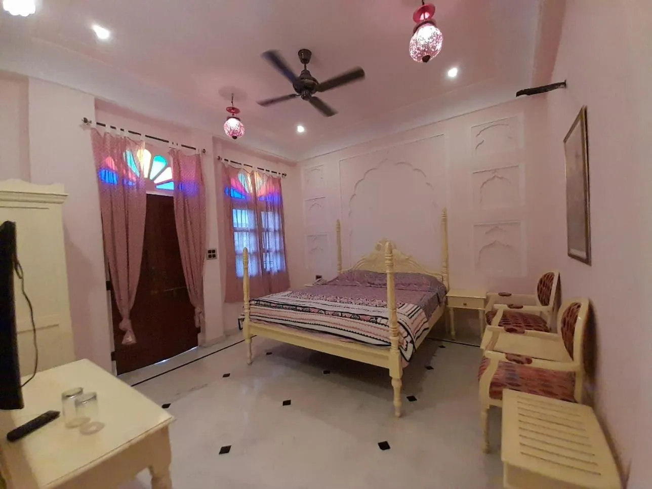 Bedroom, Bed in Raj Rajeshwari Haveli