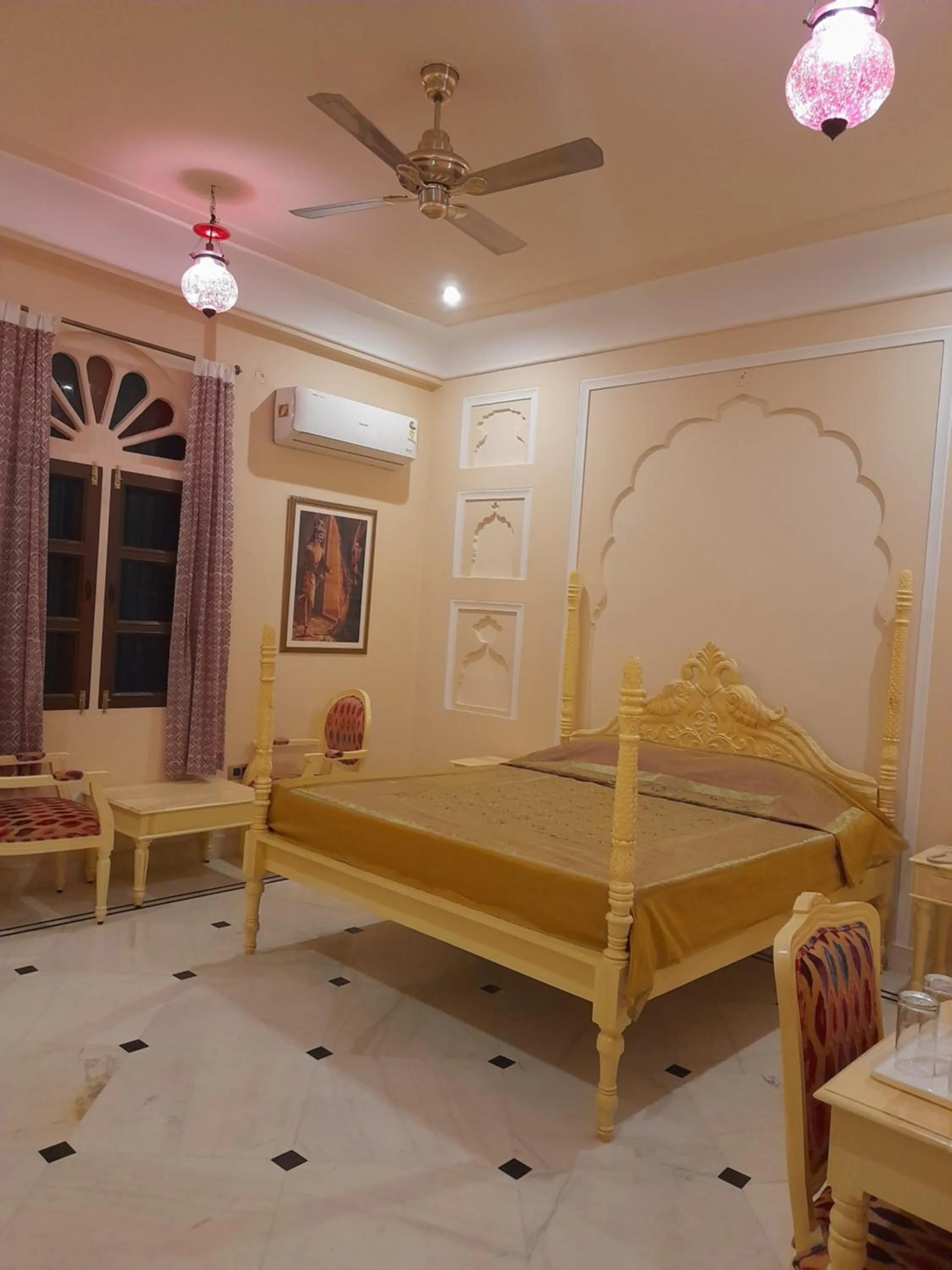 Bedroom in Raj Rajeshwari Haveli