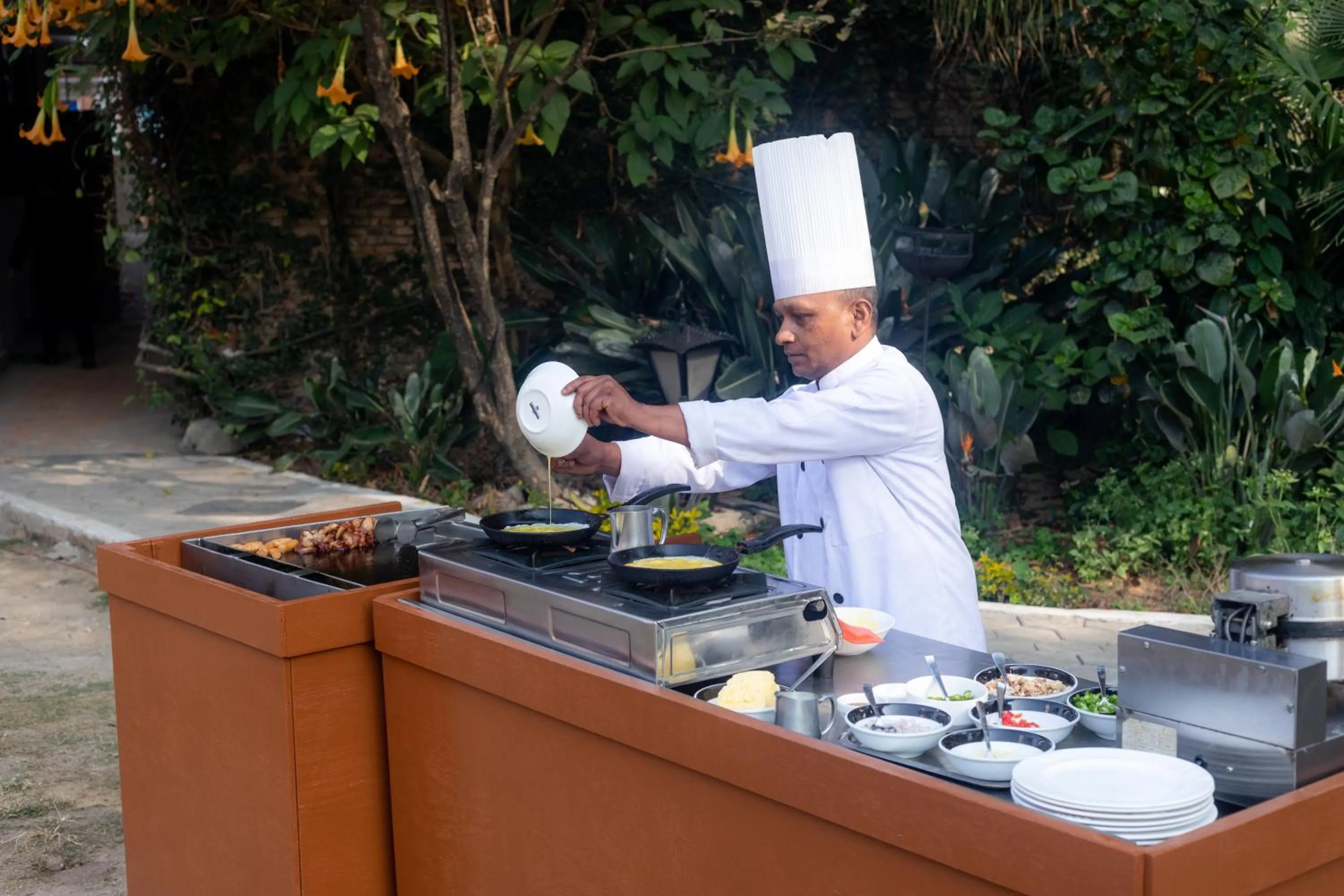 Breakfast in The Malla Hotel - Thamel, 2 km to Swayambhunath Temple