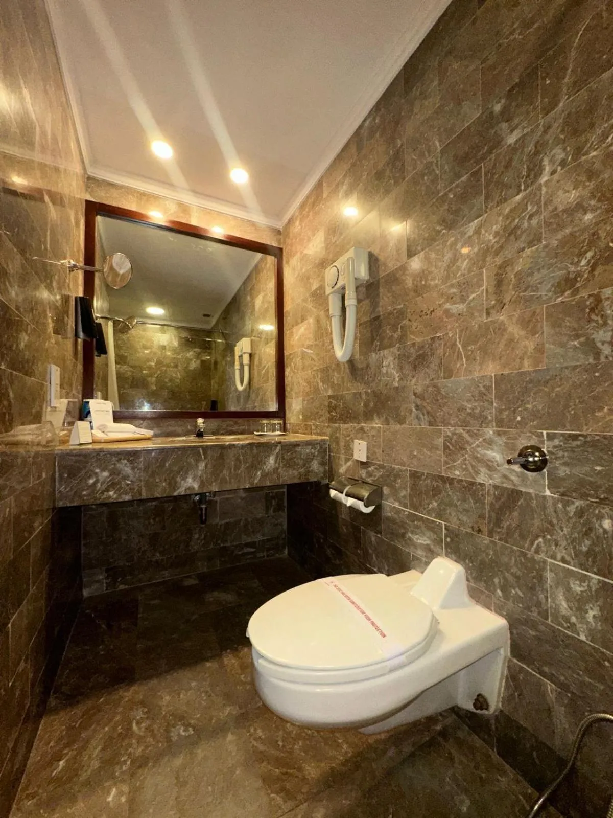 Toilet in The Malla Hotel - Thamel, 2 km to Swayambhunath Temple