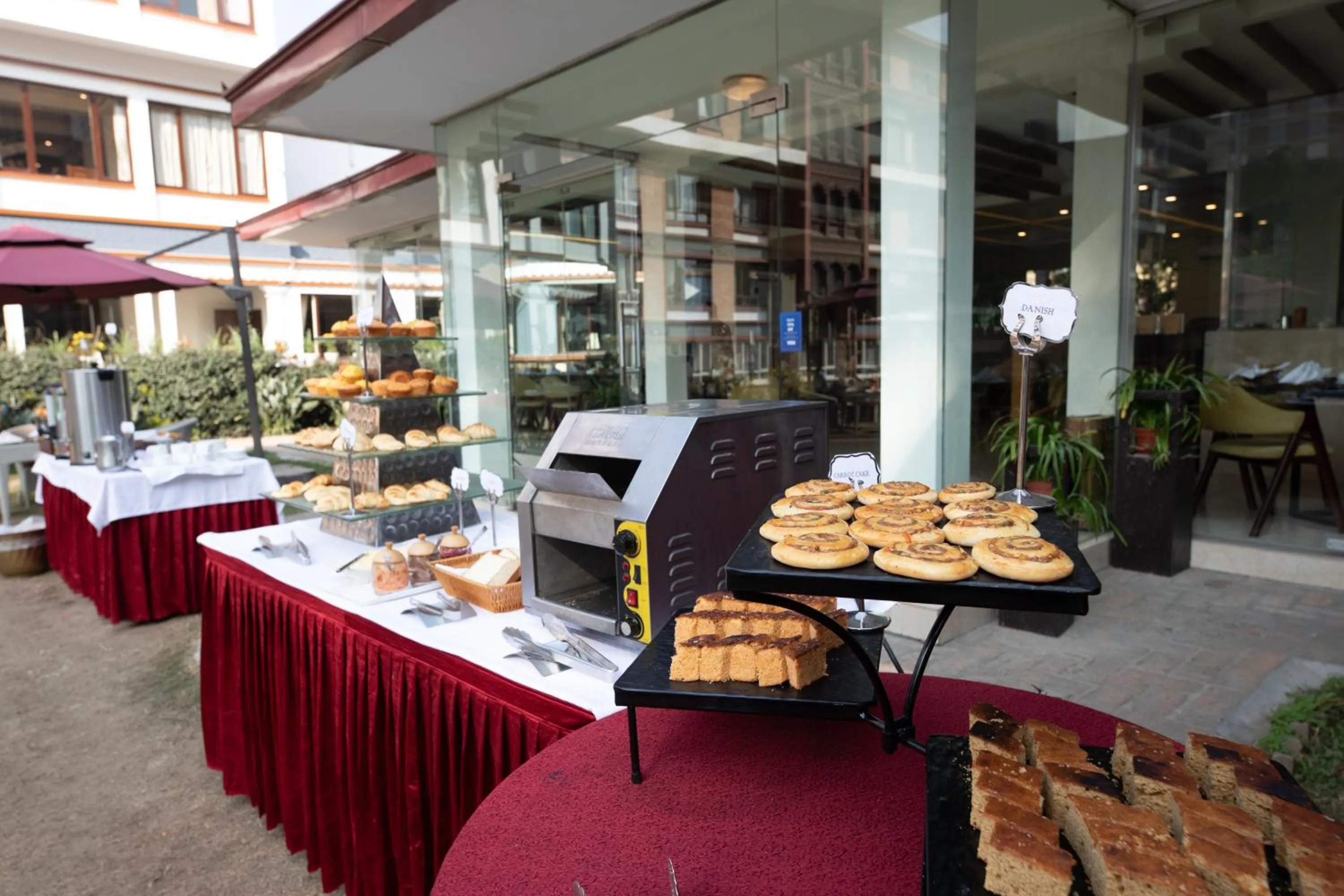 Breakfast in The Malla Hotel - Thamel, 2 km to Swayambhunath Temple