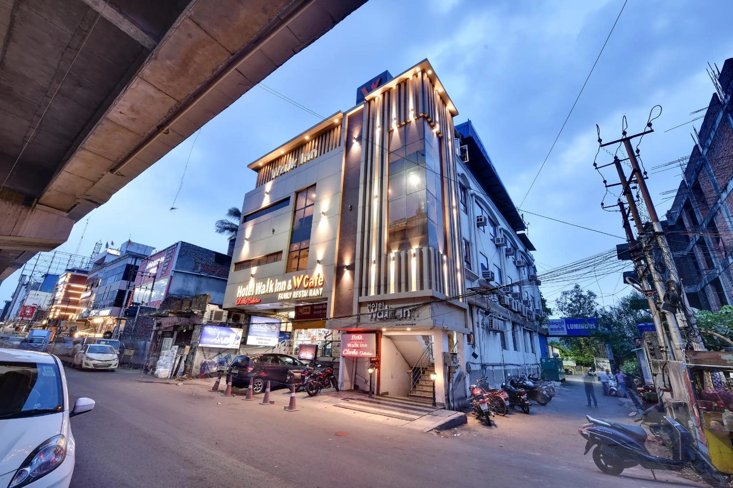 Property building in RnB Select Walk Inn Lucknow