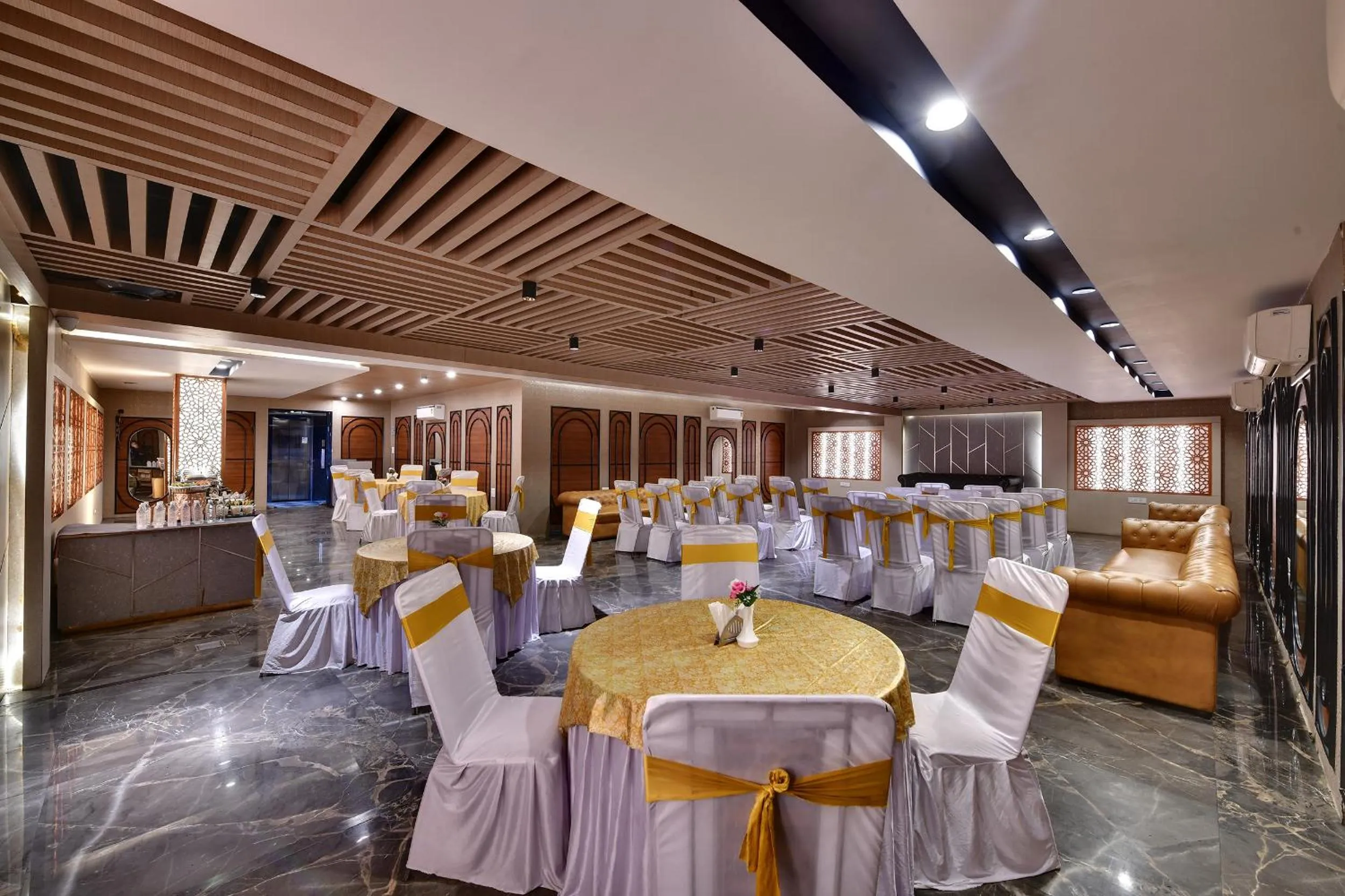 Banquet/Function facilities in RnB Select Walk Inn Lucknow