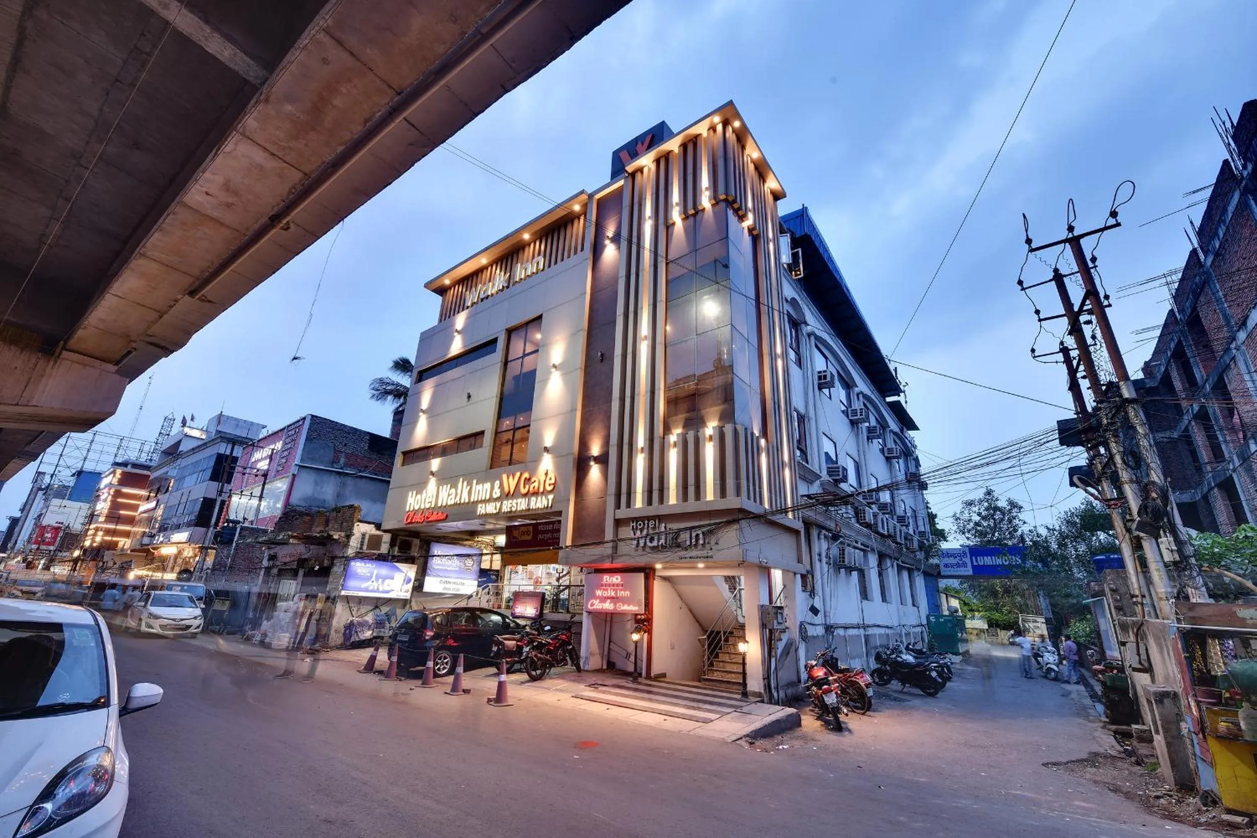 Property building in RnB Select Walk Inn Lucknow